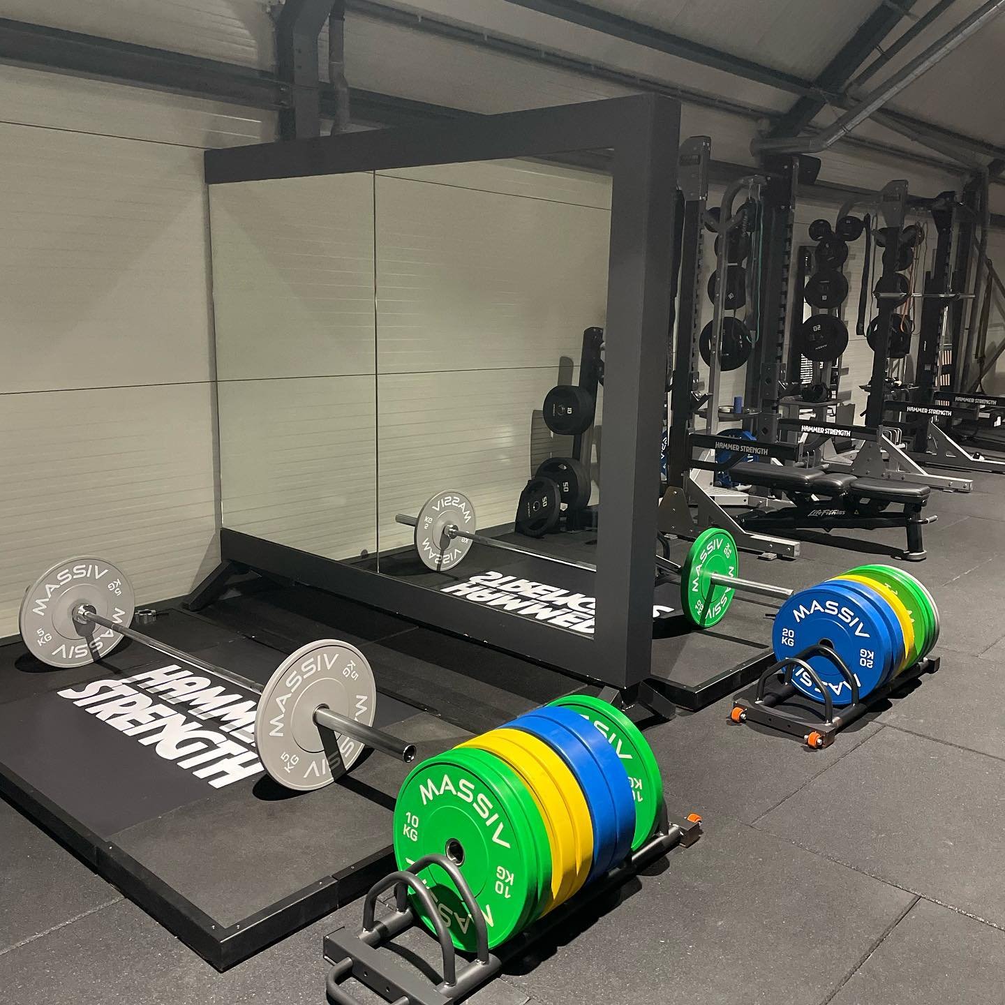 Lets lift this week up!💪🏻
De platformen zijn binnen. Wanneer kom je trainen?
#privategym #personaltraining #nutrition #alpha_trainingcentre#workout #training #boxing #liftweights #progress