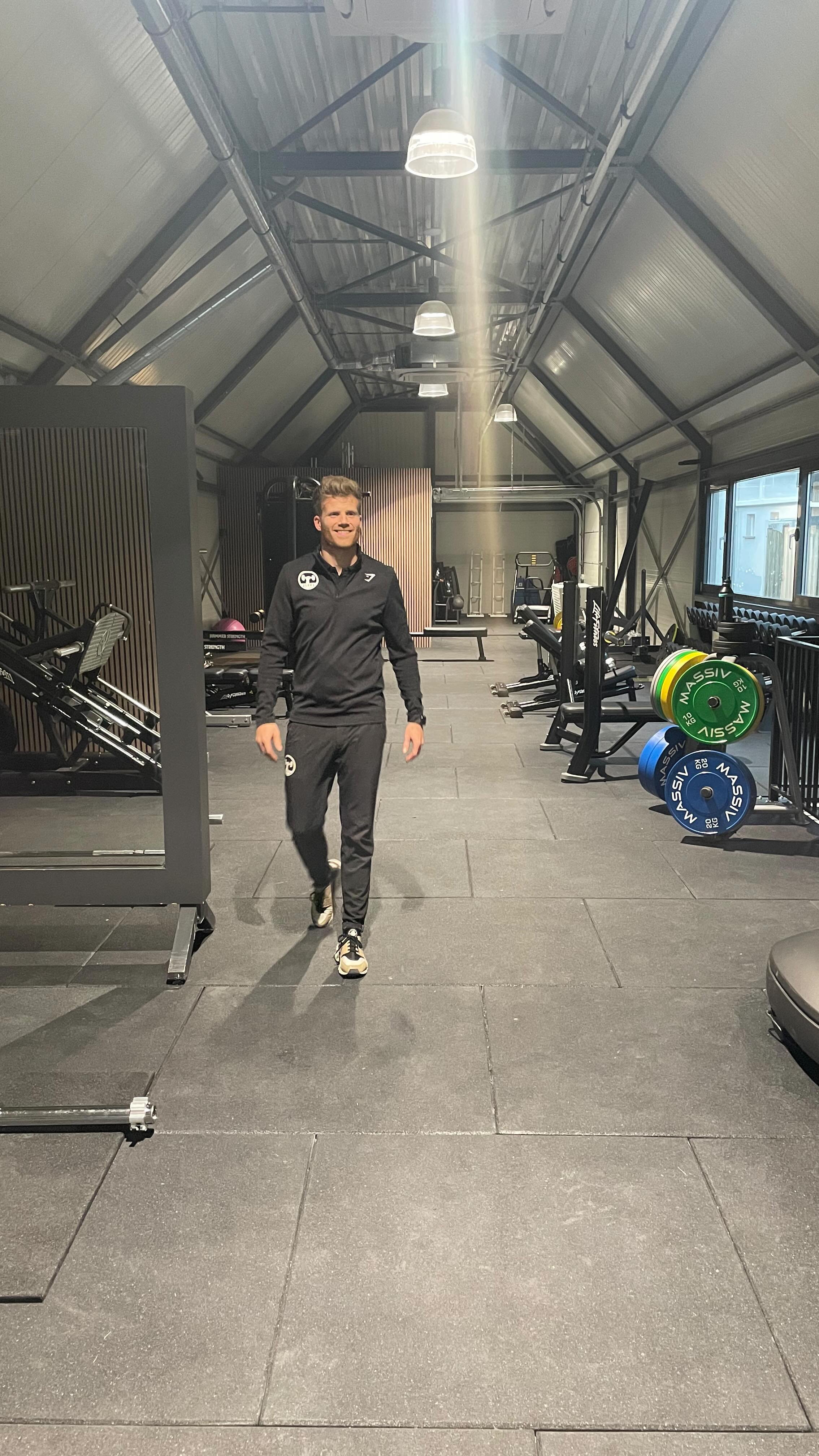OPEN FOR TRAINING 💪🏻
Wil je komen trainen? Neem contact op!
#personaltraining #personaltrainer #privategym #fysiotherapie #voedingscoach #voeding #healthylifestyle #strenght