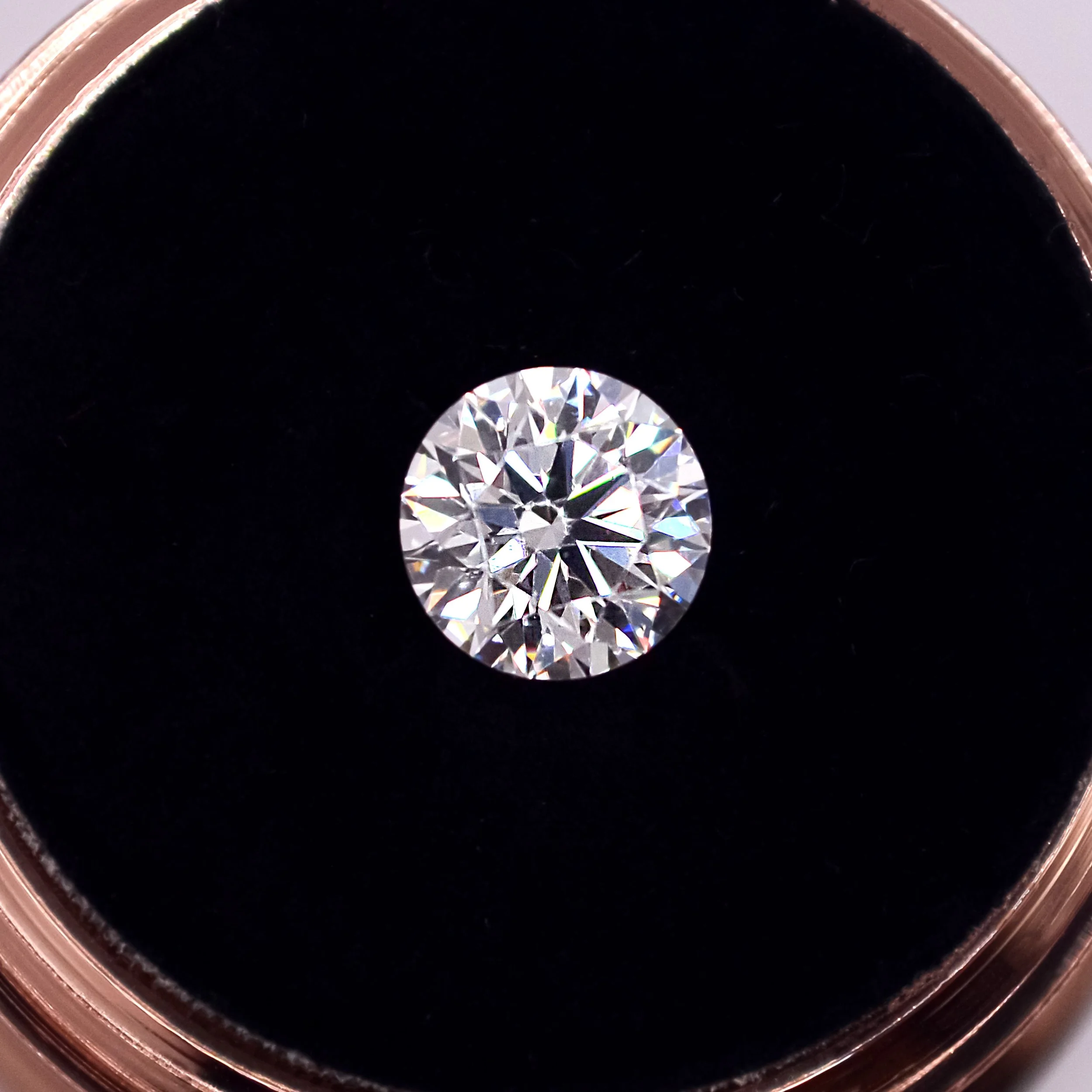 1.00-1.29_ct_Colourless_Brilliant_7267885816.JPG