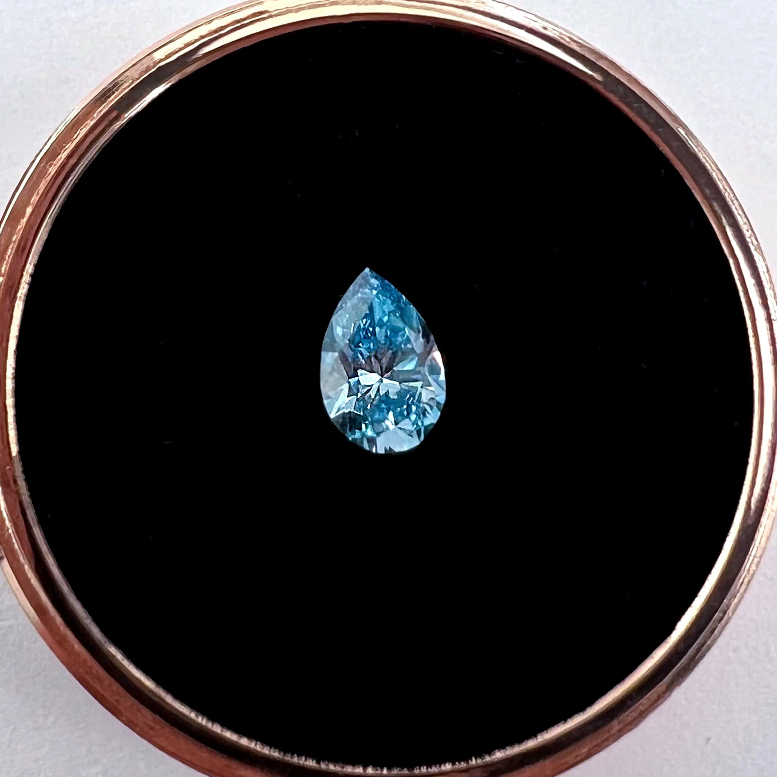 0.35-0.49_ct_Blue_Pear.jpg