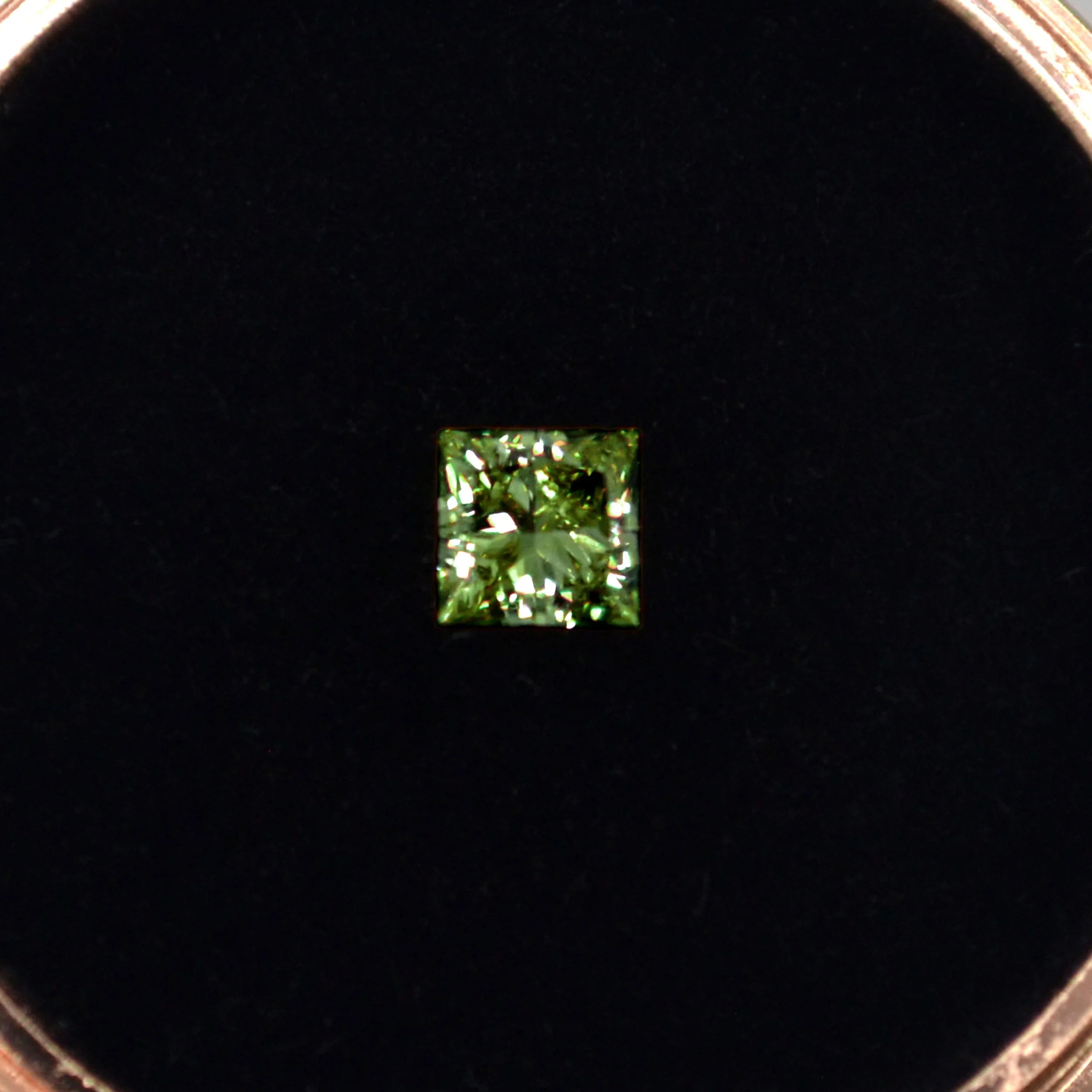 0.20_ct_(0.15-0.24_ct)_green_princess.JPG