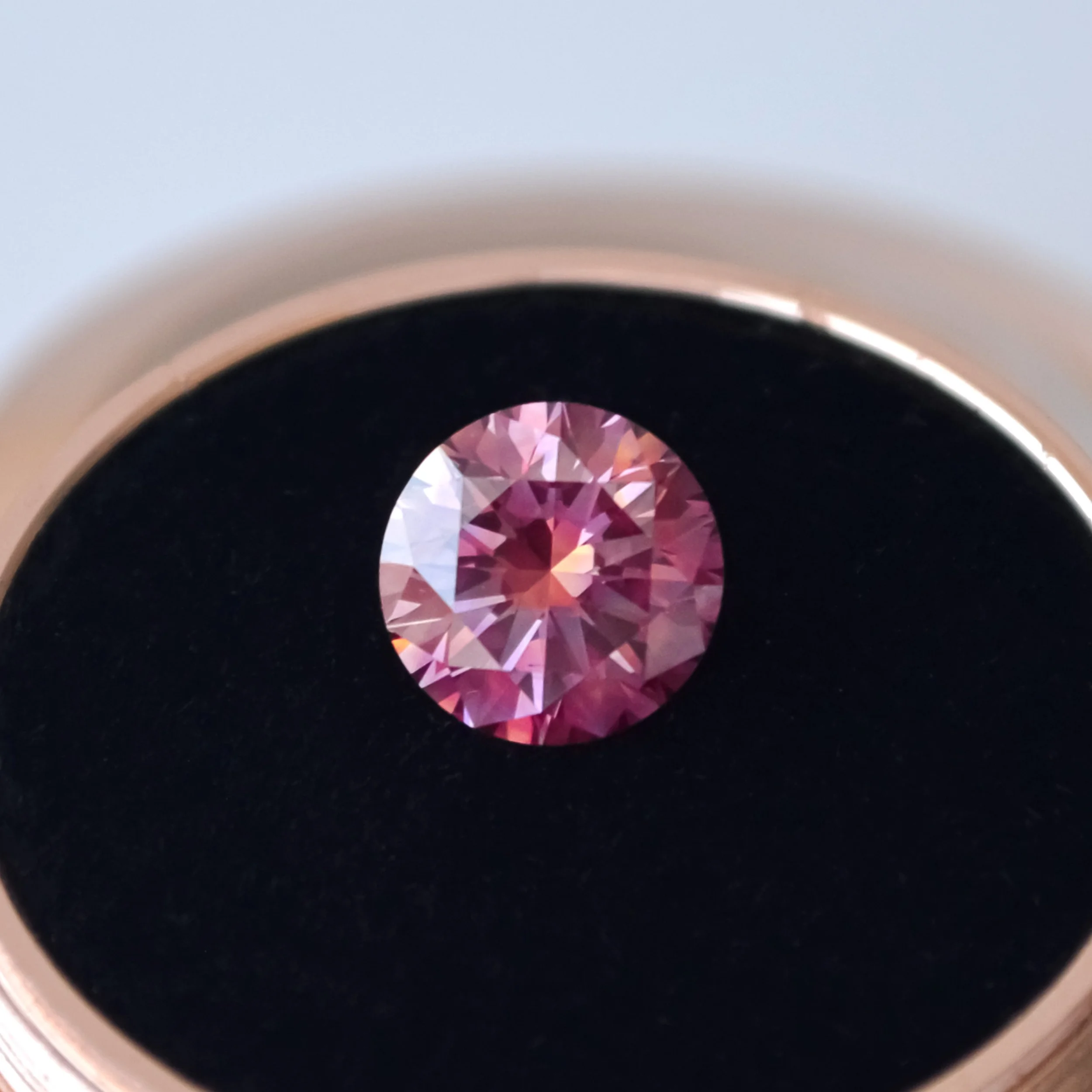 brilliant cut pink diamond 01.JPG