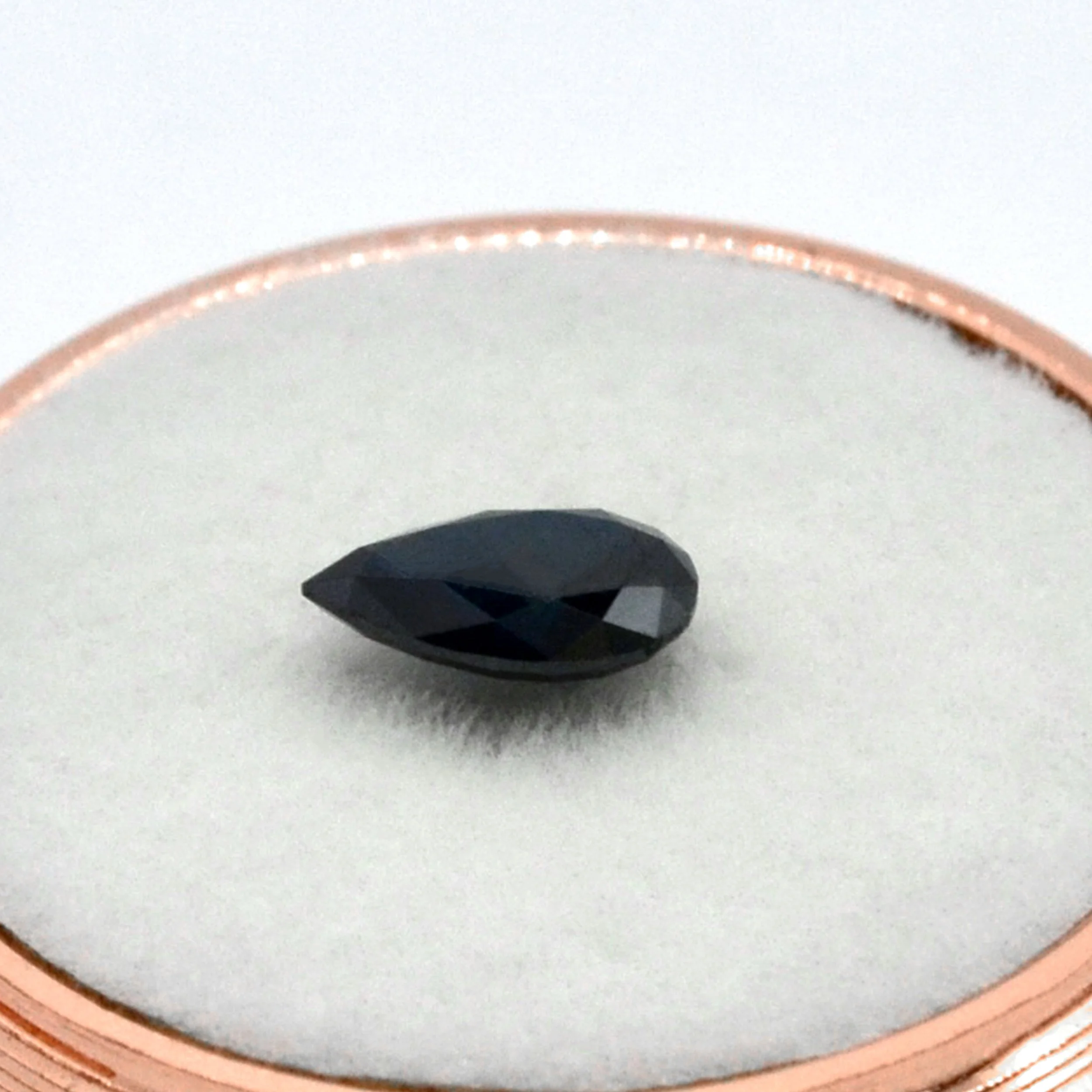 0.50-0.69_ct_Black_Pear_8707208833D_(2).jpg