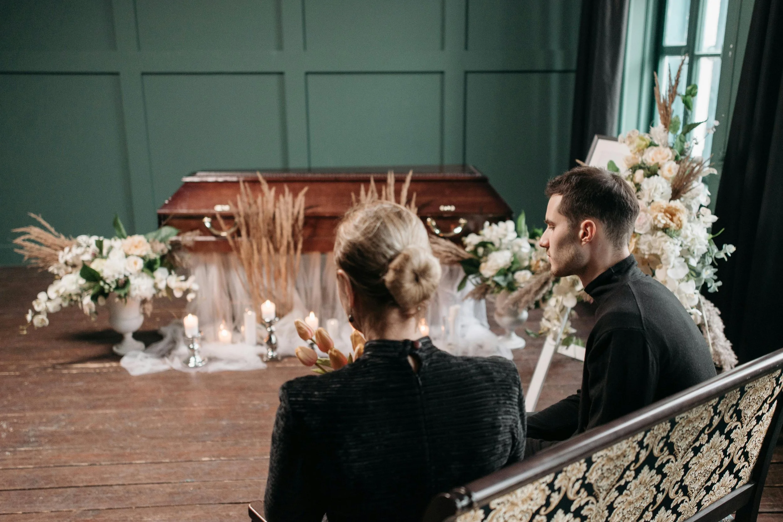 Coping with Sudden Loss: A Guide to Honoring Loved Ones with Memorial Diamonds