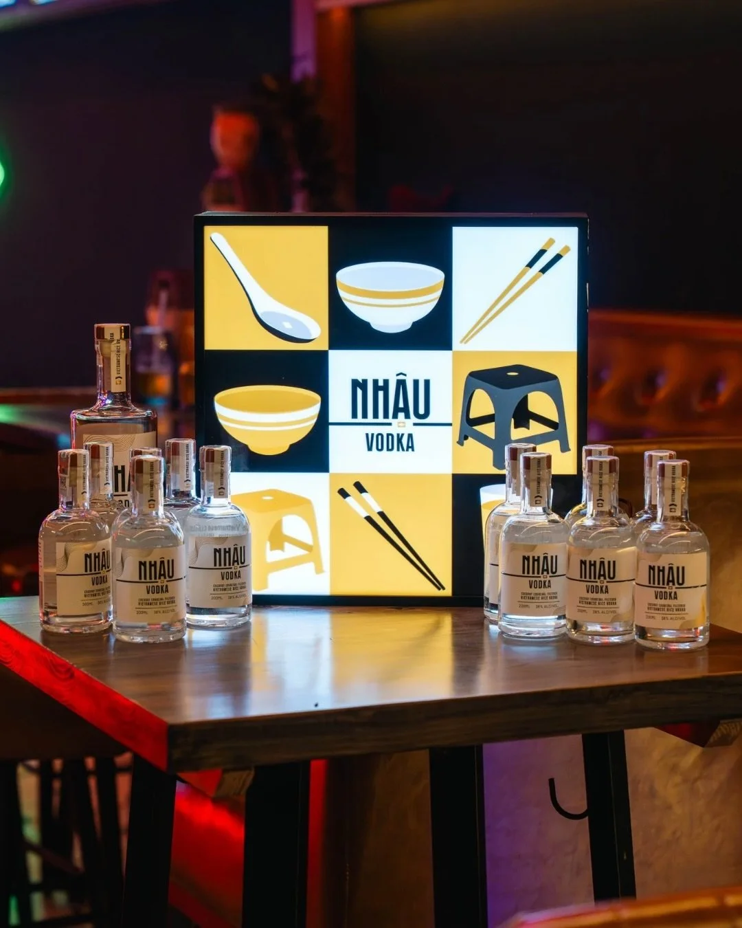 𝗔 𝗧𝗮𝘀𝘁𝗲 𝗼𝗳 𝗩𝗶𝗲𝘁𝗻𝗮𝗺 👀🍻
[Tiếng Việt b&ecirc;n dưới]

We came for a tasting.
A few pours later, it looked a lot more like a nhậu table.

Last April 25 at Hẻm Chill @hemchillsaigon.d2, we spent the evening exploring Vietnamese spirits, s