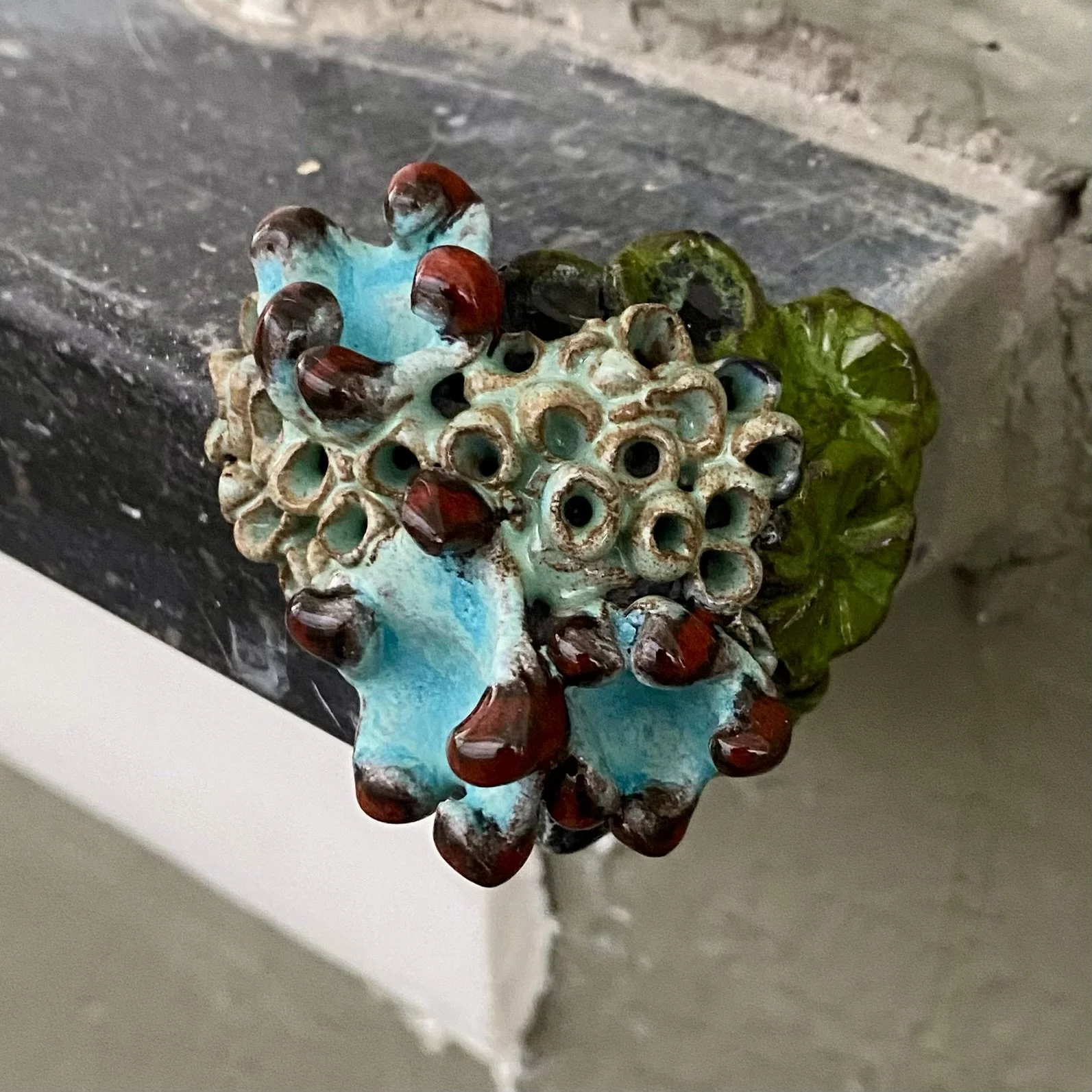 Hidden Jewel - M (blue/green/red)