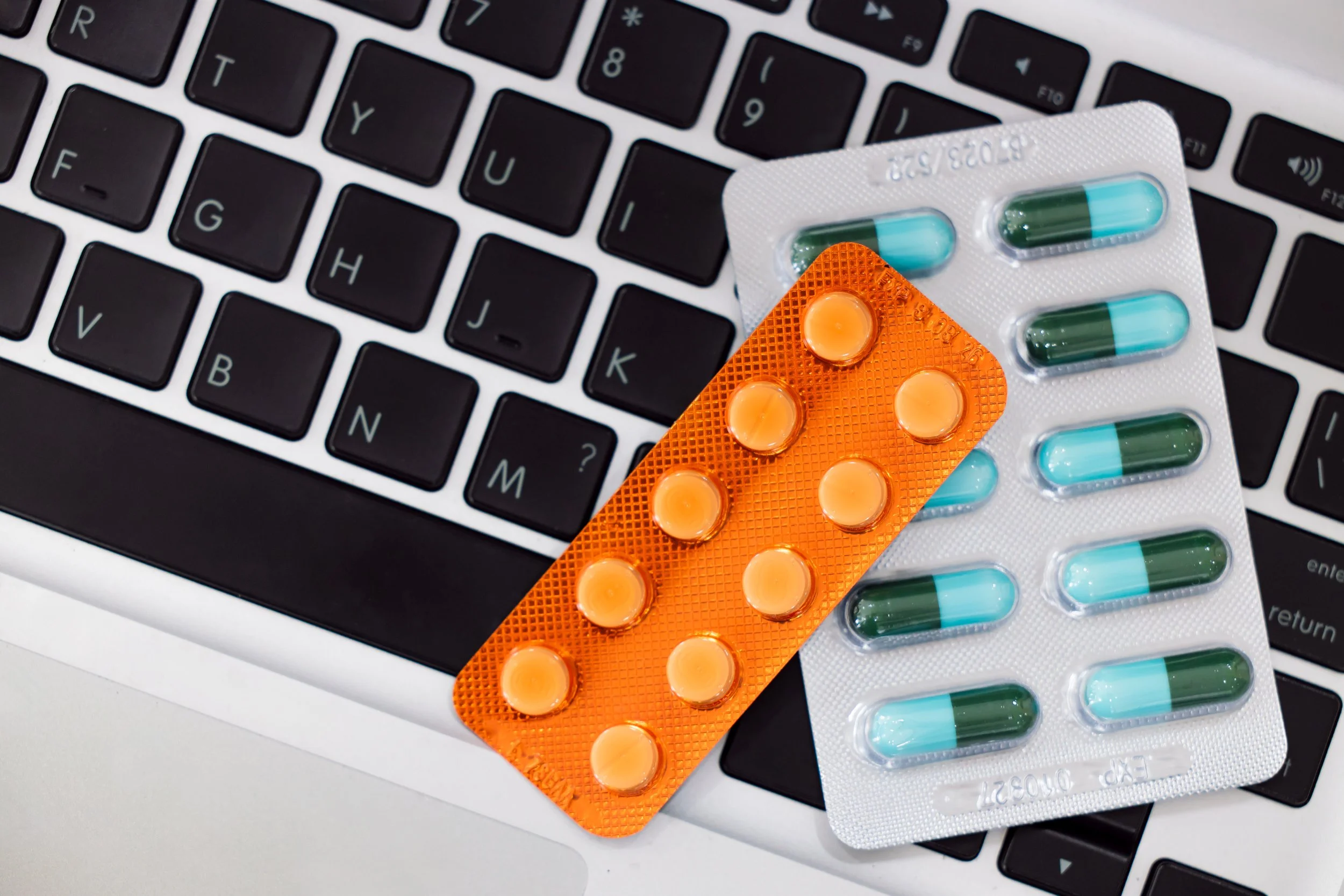 Private online pharmacy and traditional community pharmacy alternatives to an NHS DSP