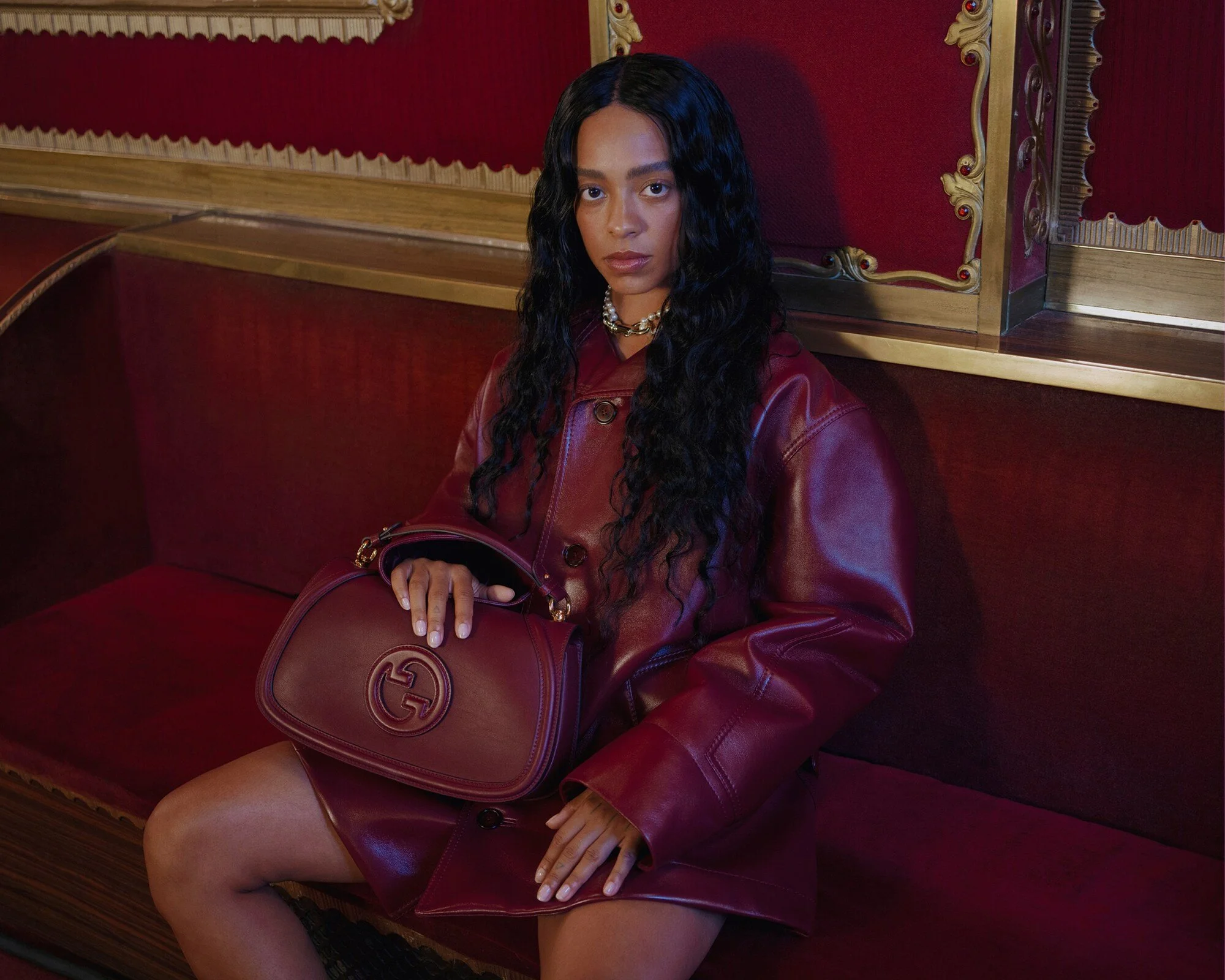  Gucci Campaign "We Will Always Have London" 

Photographed by Nan Goldin.

Styled by Fran Burns.