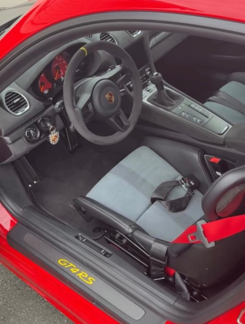 Avant nettoyage intérieur Porsche