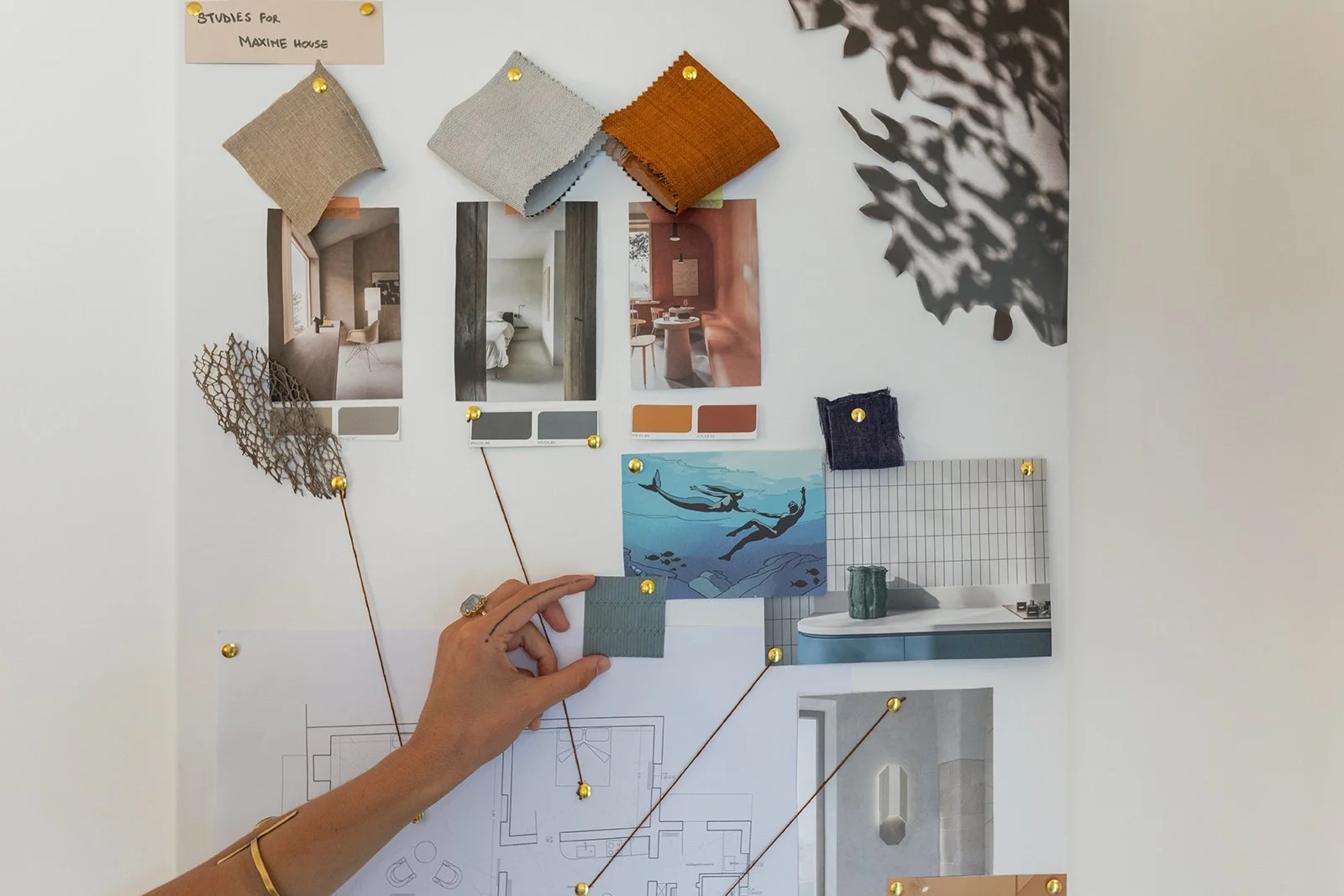 Interior design moodboard for an apartment by Pourriproject atelier