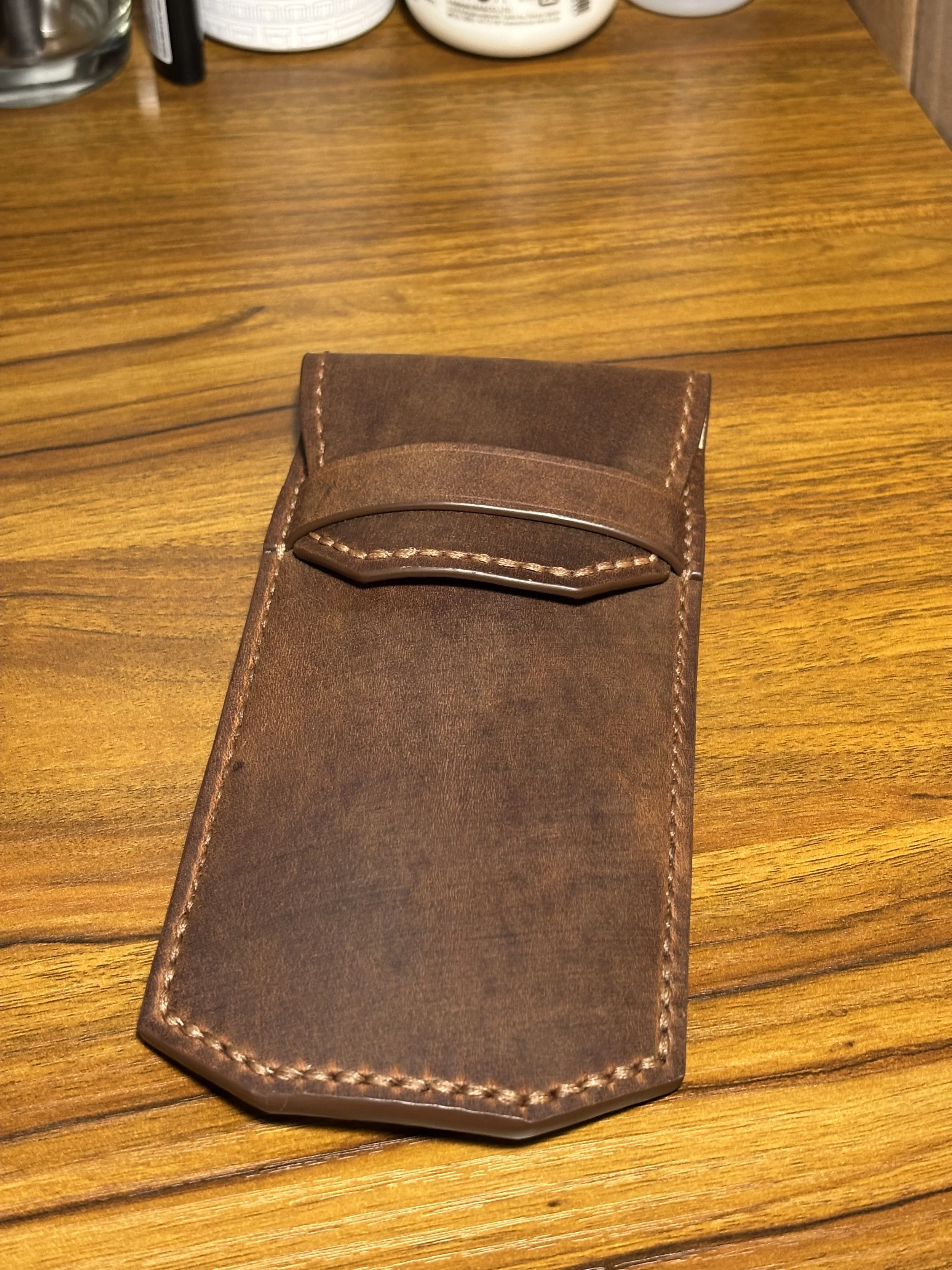 the-lookout-custom-leather-sunglasses-case-top-angle.jpeg