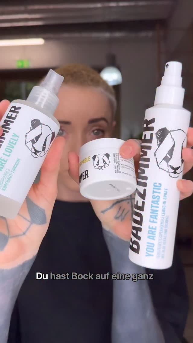 🧖‍♀️Du stehst auf 10 Produkte, 30 Minuten Pflege und 5 Stylingtools? Dann bist du hier falsch.
🚿Ich zeig dir, wie’s easy, schnell und trotzdem richtig gut geht.
Schöne Haare müssen nicht kompliziert sein.
Mit der richtigen Rout