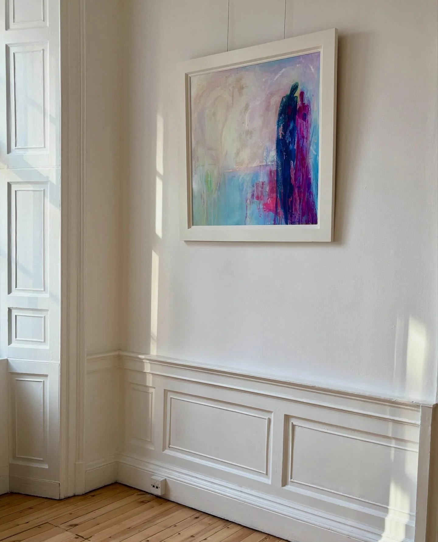 Lovely to finally see some sunlight coming in the windows of our gallery/event space. It feels like it&rsquo;s been raining/dark forever!

What are you up to on this glorious sunny day? We&rsquo;re enjoying resident artist @sidenius.art work currentl