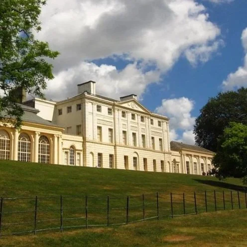 "Kenwood House, Hampstead Heath" by Laura Nolte is licensed under CC BY 2.0.
