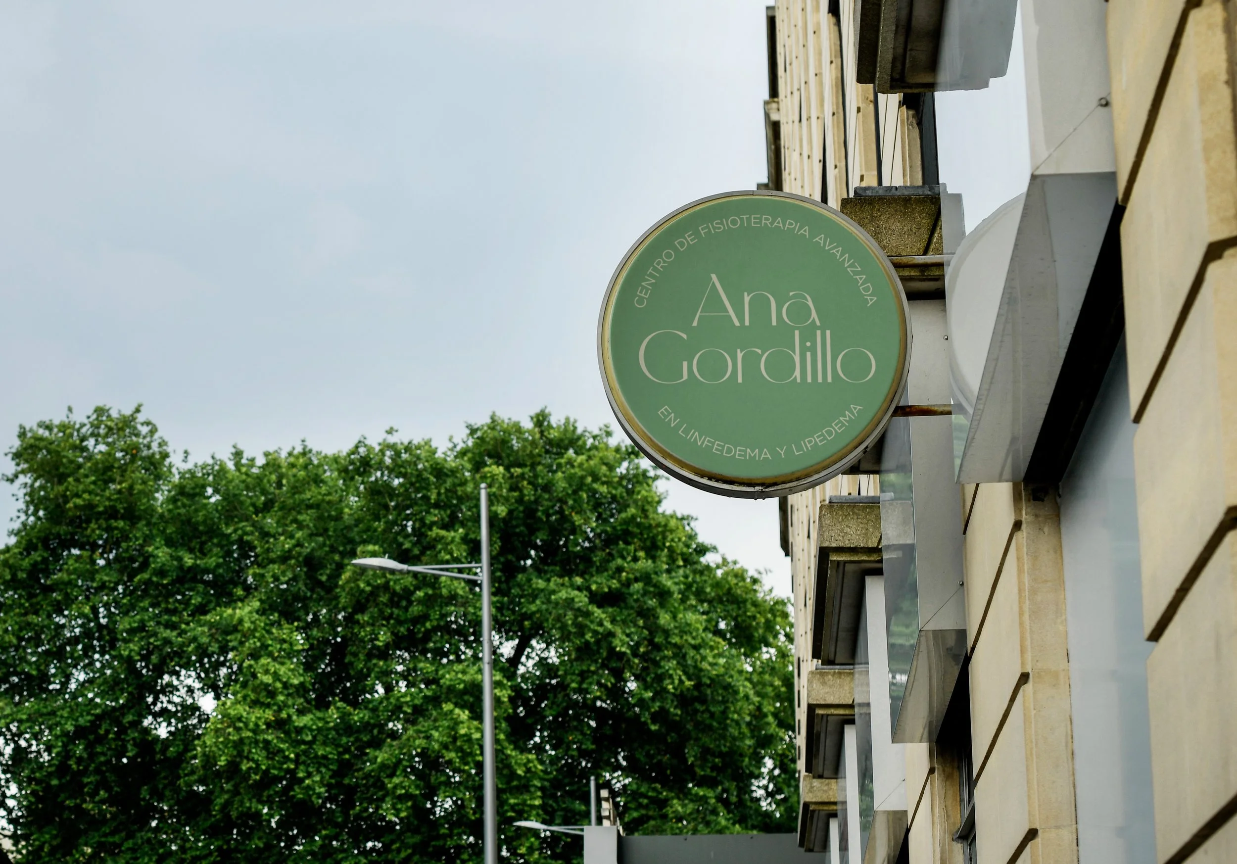 Ana Gordillo rotulo mockup.jpg