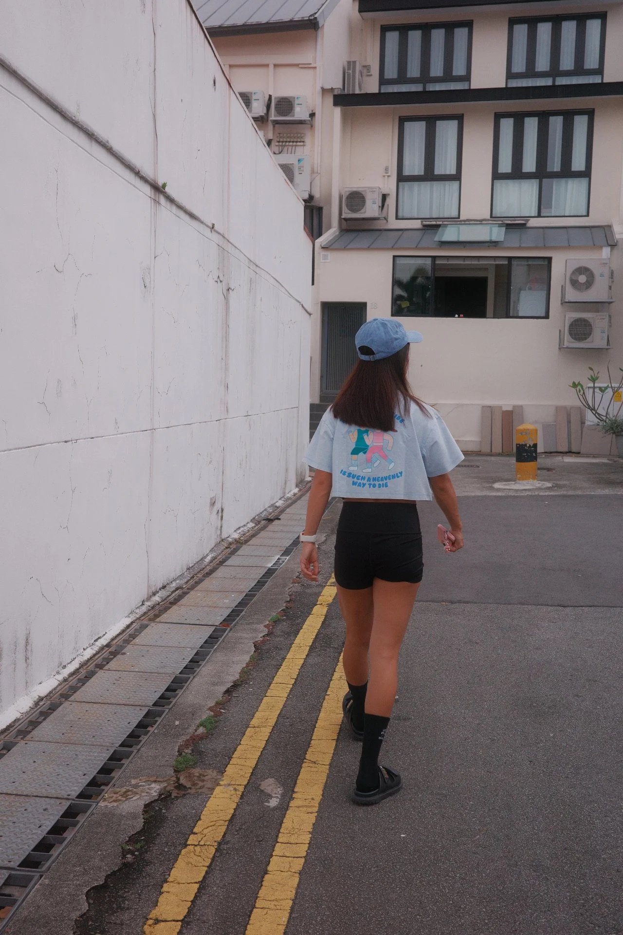 Solemates cropped tee in Sky