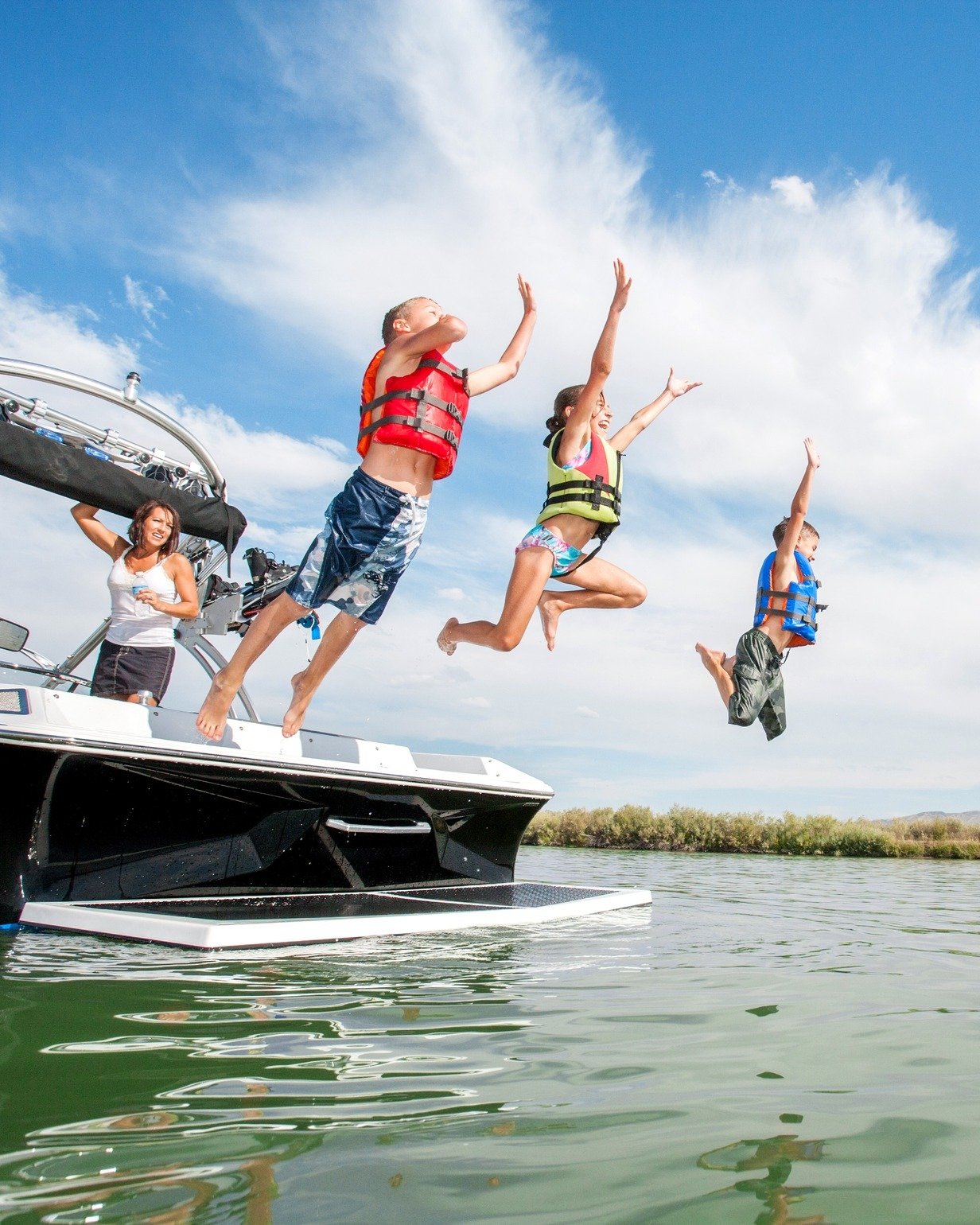 Weekends were made for boating! Subscribe to the Perth Boat Show enewsletter and make sure you don&rsquo;t miss the latest marine updates and event news 👉 link in bio!
@bia__wa #perthboatshow #perthboating #perthlifestyle #perthboats #perthfishing #