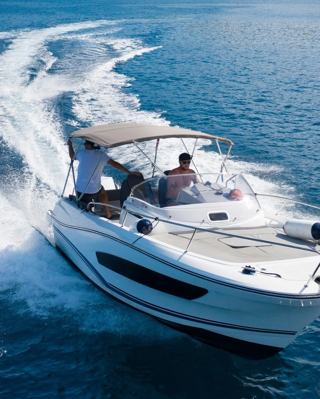 Life on the Water: Summer Series #1 - Tips ⚠️
Before you launch, run a quick pre-departure check: fuel, battery, safety gear, radio, and weather. A five-minute checklist can save your whole day.
Find out more saftey tips &amp; event information by si