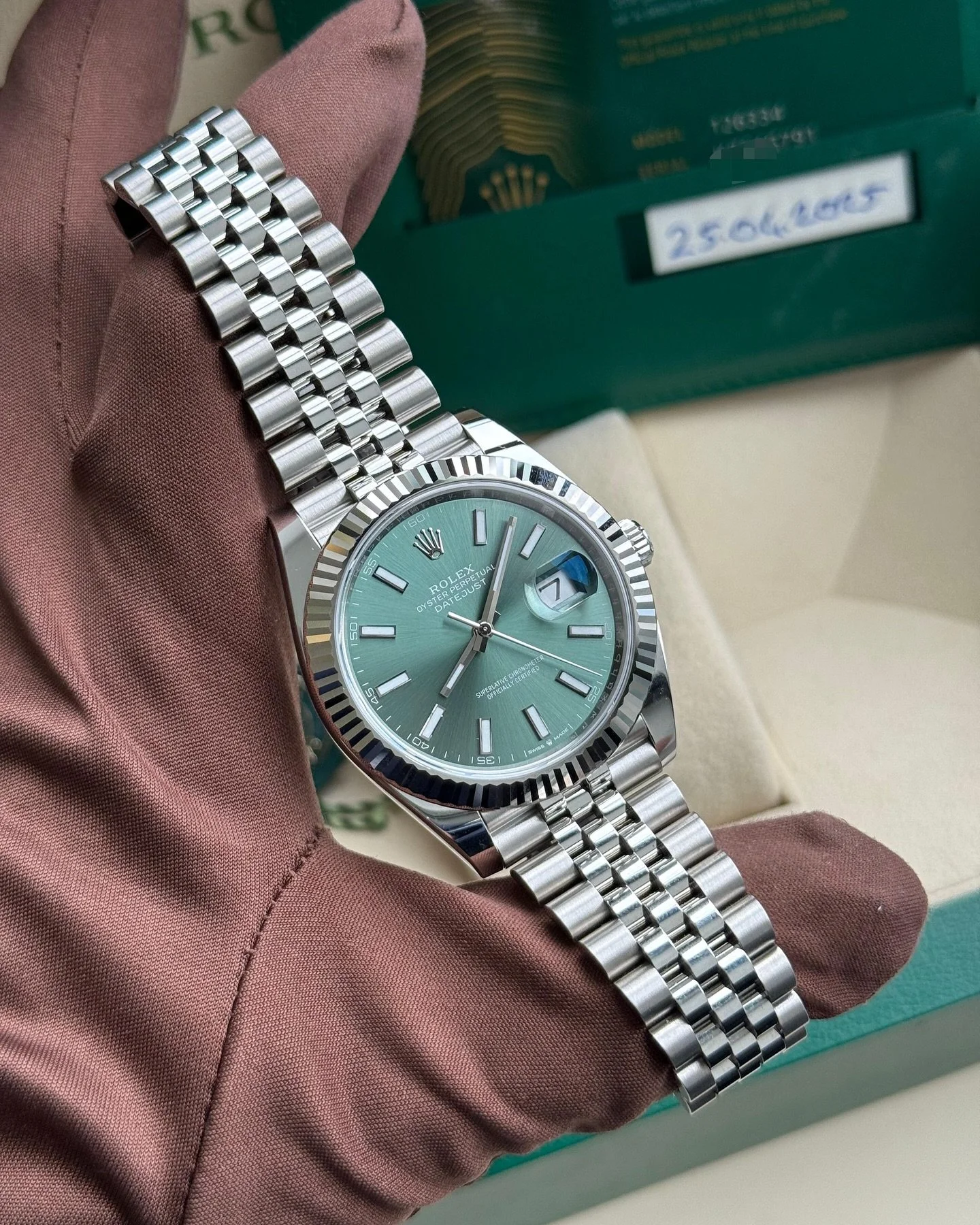 Rolex Datejust 41mm &ldquo;126334&rdquo; 2025 full set. 

In stock today ! &pound;12,000

We can source any watches 📞 
Sell your watch today 💷 
London based 🇬🇧 

DM Today 📥

‪+44&nbsp;7377&nbsp;331209‬

#rolex #investment #london #money #future 