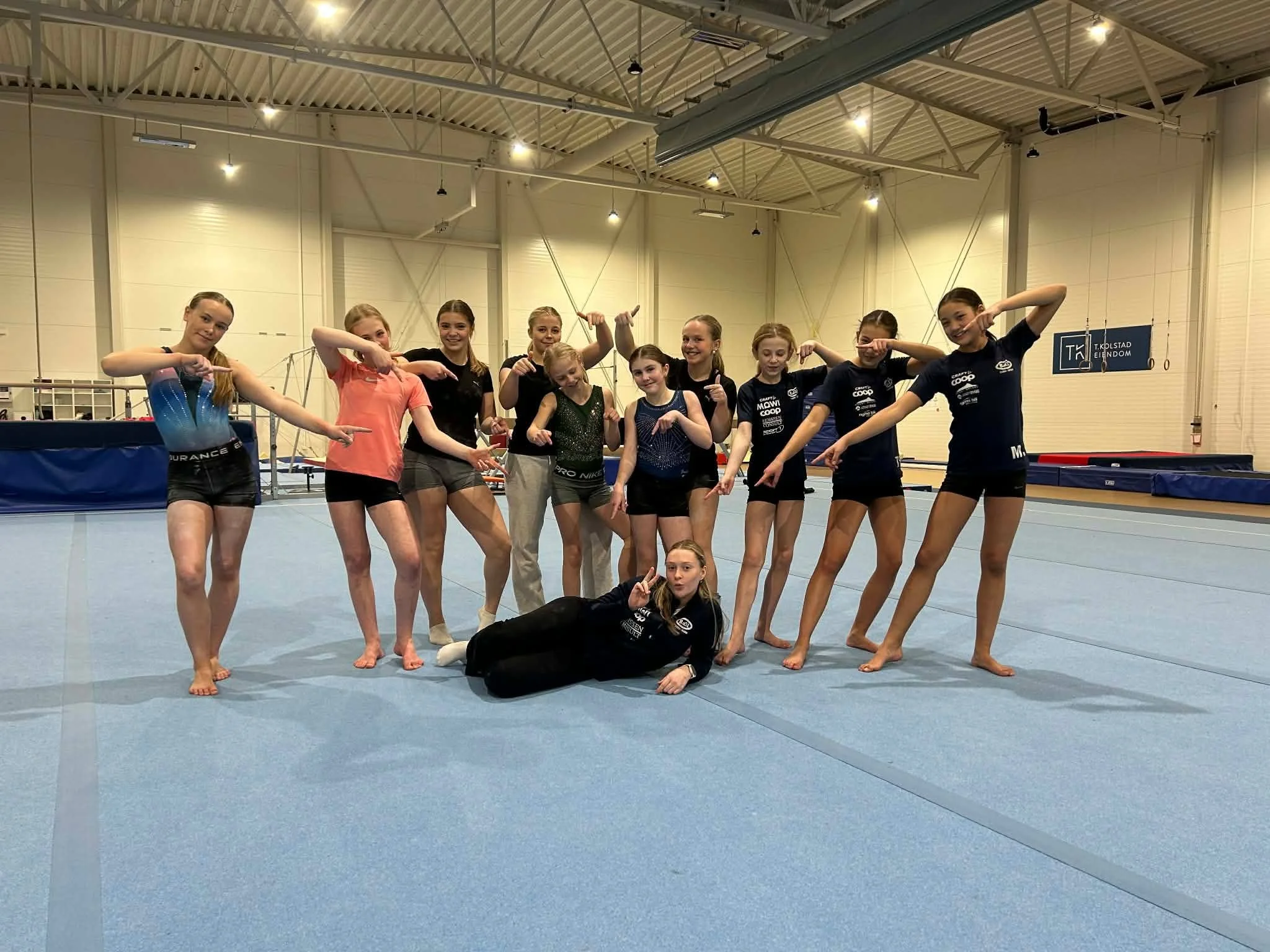 🌟 B&amp;OI Turn lanserer &aring;rets julekalender! Hver luke viser litt av mangfoldet og magien i klubben v&aring;r. F&oslash;lg med! 🎄🤸
Luke 12: Julie
Julie er fra Trondheim og studerer her i Bod&oslash;. Som student med mye lesing og pugging p&a