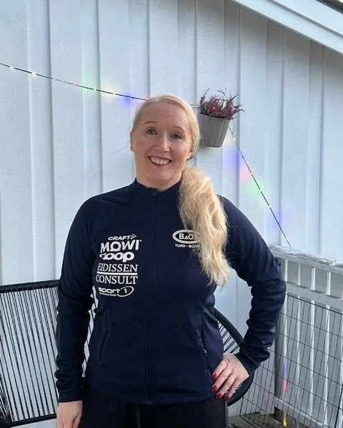 Luke 23: Anne Line

Noen ting er virkelig verdt &aring; vente p&aring;, og Anne Line er absolutt en av dem.
Hun har hatt barn i klubben i mange &aring;r, og har du hatt noe med B&amp;OI Turn &aring; gj&oslash;re, har du garantert lagt merke til at hu