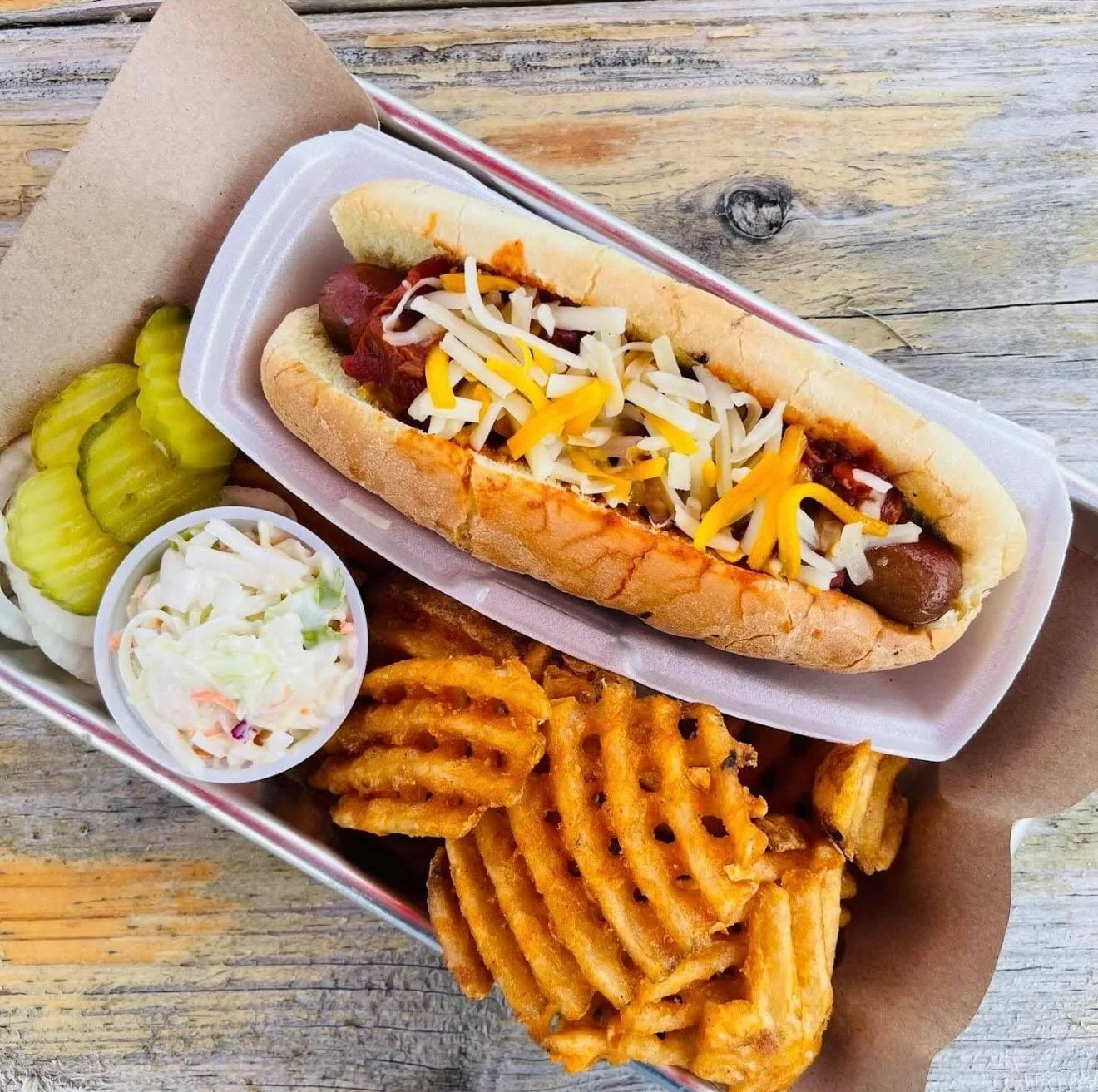 🍗🌭Did you know our hot dogs are made with the same care as our BBQ Smoked sausage, slow cooked for flavor, then topped just the way you like it Simple, classic, and packed with Route 60 flavor

#BBQ60 #Route60BBQ #SmokedSausage #BBQHotDog #ComfortF