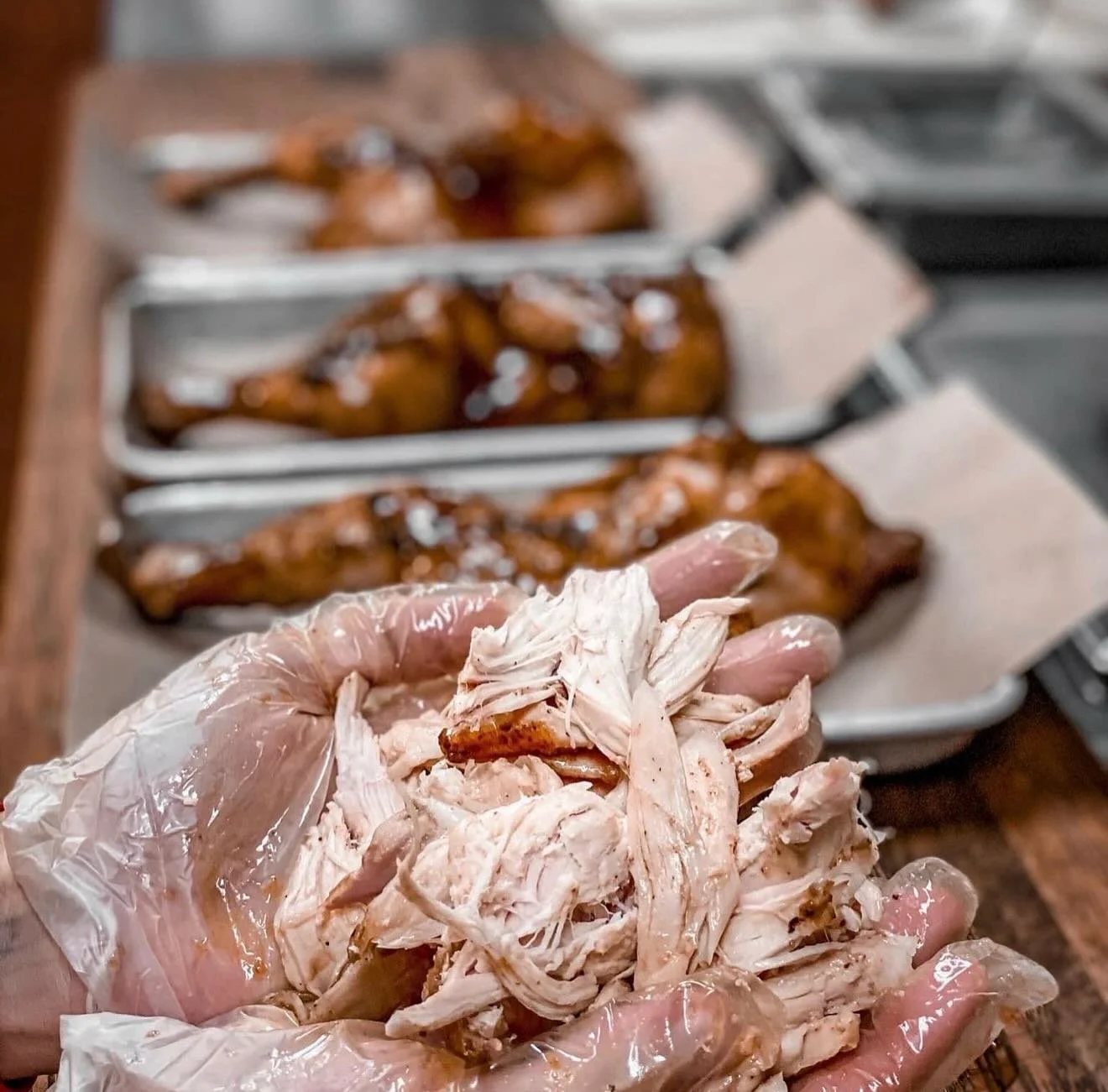 Did you know our pulled chicken is smoked low and slow 🔥🍗
Then hand pulled to keep it juicy, tender, and packed with real hickory flavor
Perfect on a plate, in a sandwich, or piled high just the way you like it 😋

#BBQ60 #Route60BBQ #PulledChicken