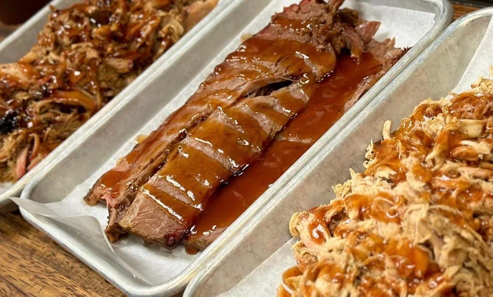 Did you know we offer family packs 👨&zwj;👩&zwj;👧&zwj;👦🍖
Perfect for feeding a crowd with your favorite smoked meats and classic sides
Easy, hearty, and made to share the Route 60 way 😋

#BBQ60  #Route60BBQ  #FamilyPacks  #BBQForTheFamily  #Sout