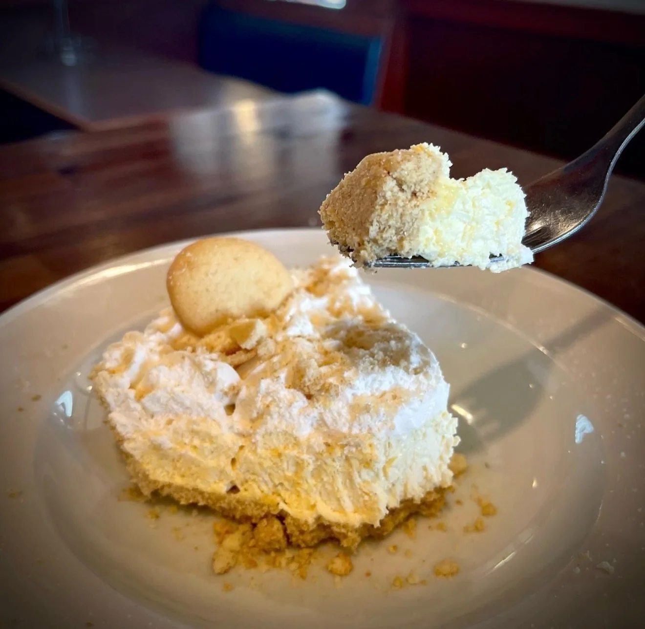Creamy, dreamy, and made from scratch 🍌✨
Layers of smooth banana pudding, fluffy whipped topping, and that buttery crumble

One bite and you&rsquo;ll know why it&rsquo;s a classic

#Route60BBQ  #BananaPudding  #SouthernDesserts  #SweetTooth  #Willia