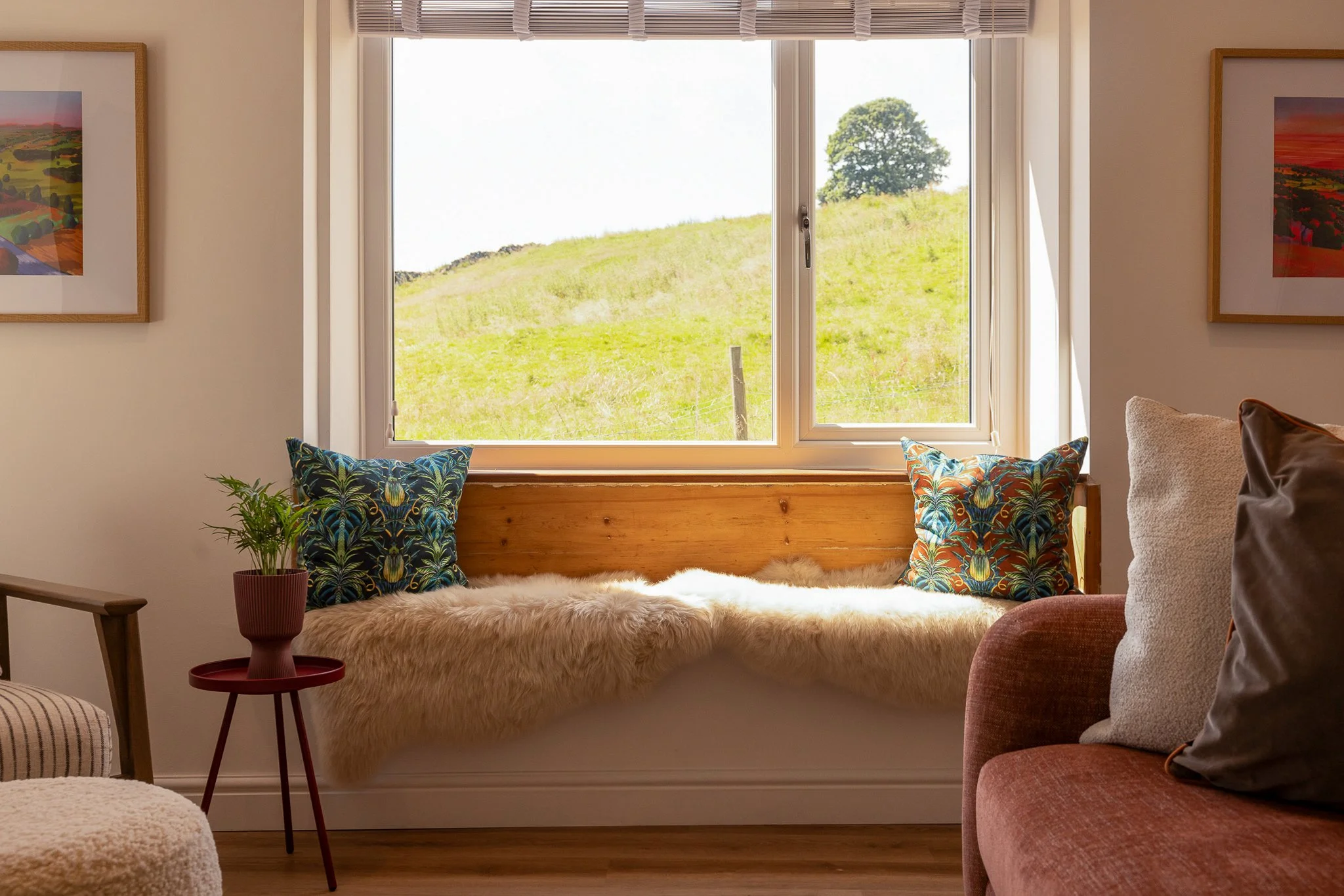 Burhill-house-accoutre-holiday-let-living-room-ripponden-0237.JPG