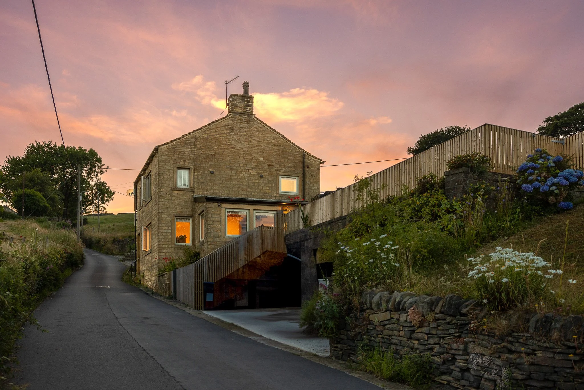 Burhill-house-accoutre-holiday-let-exterior-ripponden-0900.JPG