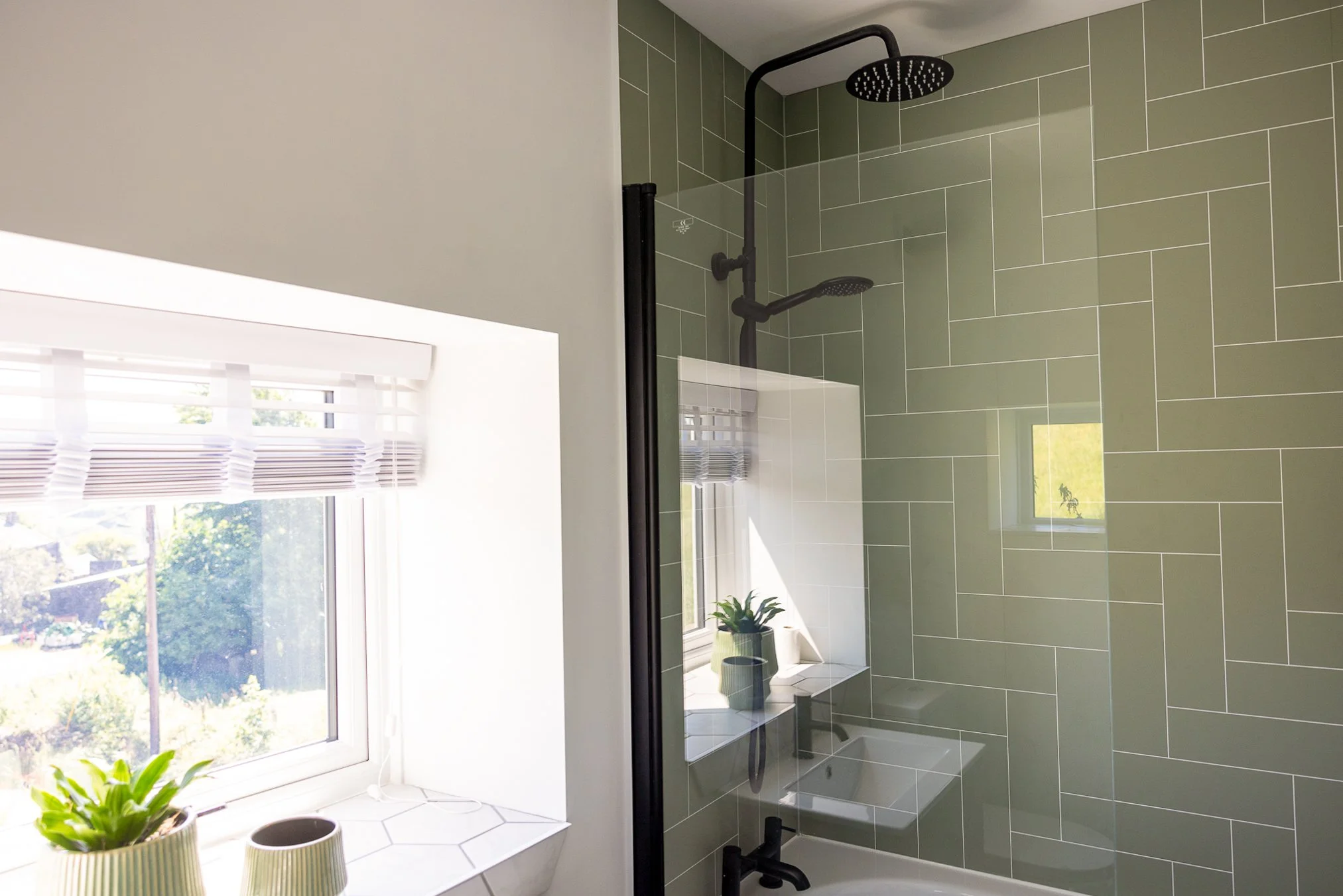 Burhill-house-accoutre-holiday-let-bathroom-ripponden-0824.JPG