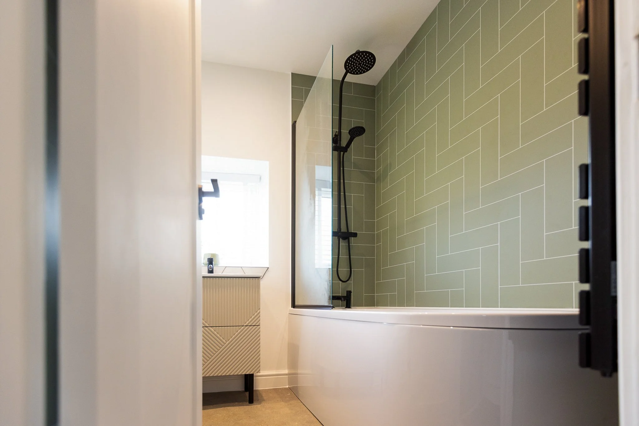 Burhill-house-accoutre-holiday-let-bathroom-ripponden-0387.JPG