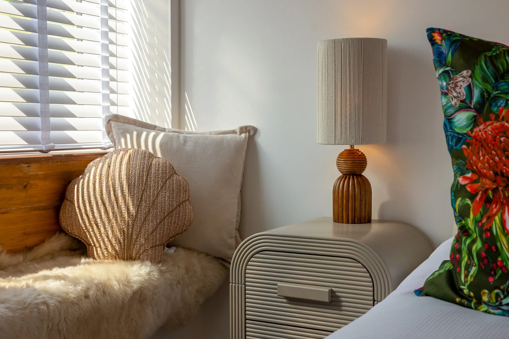 Burhill-house-accoutre-holiday-let-kingsize-bed-ripponden-0781.JPG