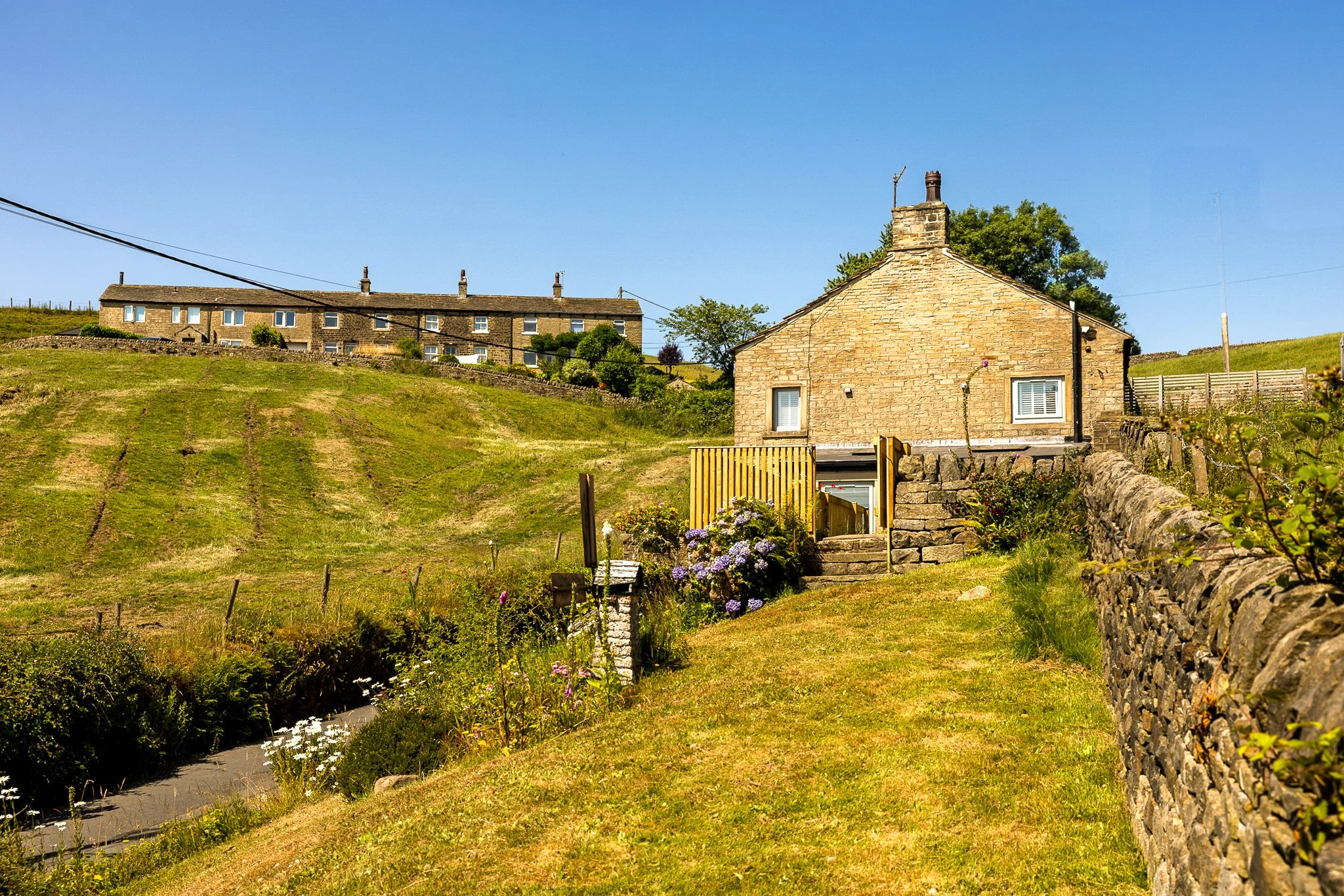 Burhill-house-accoutre-holiday-let-exterior-ripponden-0769.JPG