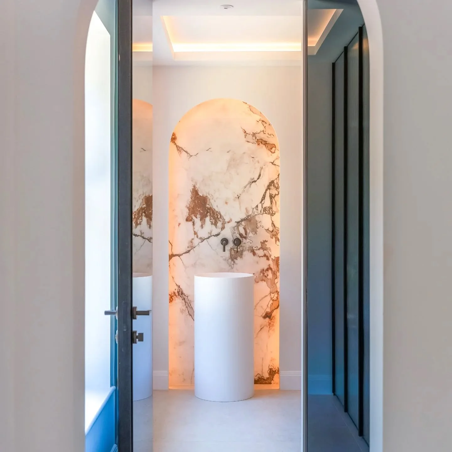 Some of our favourite interior details at The Old Tennis Courts, Glenferness Avenue 🎾😍

@alisshiaa_photo 
@jigsawinteriorarchitecture

#interiordesign #construction #luxury #newhome #propertydevelopment #builder #bournemouth #dorset