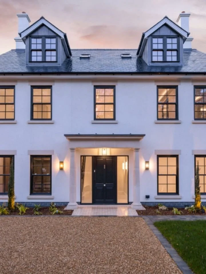The Old Tennis Courts, 33 Glenferness Ave 🎾 | Twilight 📸🌛

How good does this house look in the evening! Great photography by @harbourviewphotography. 

This one has now launched on Rightmove. Get in touch with @luxuryprestigerealty or @hearnes_bo