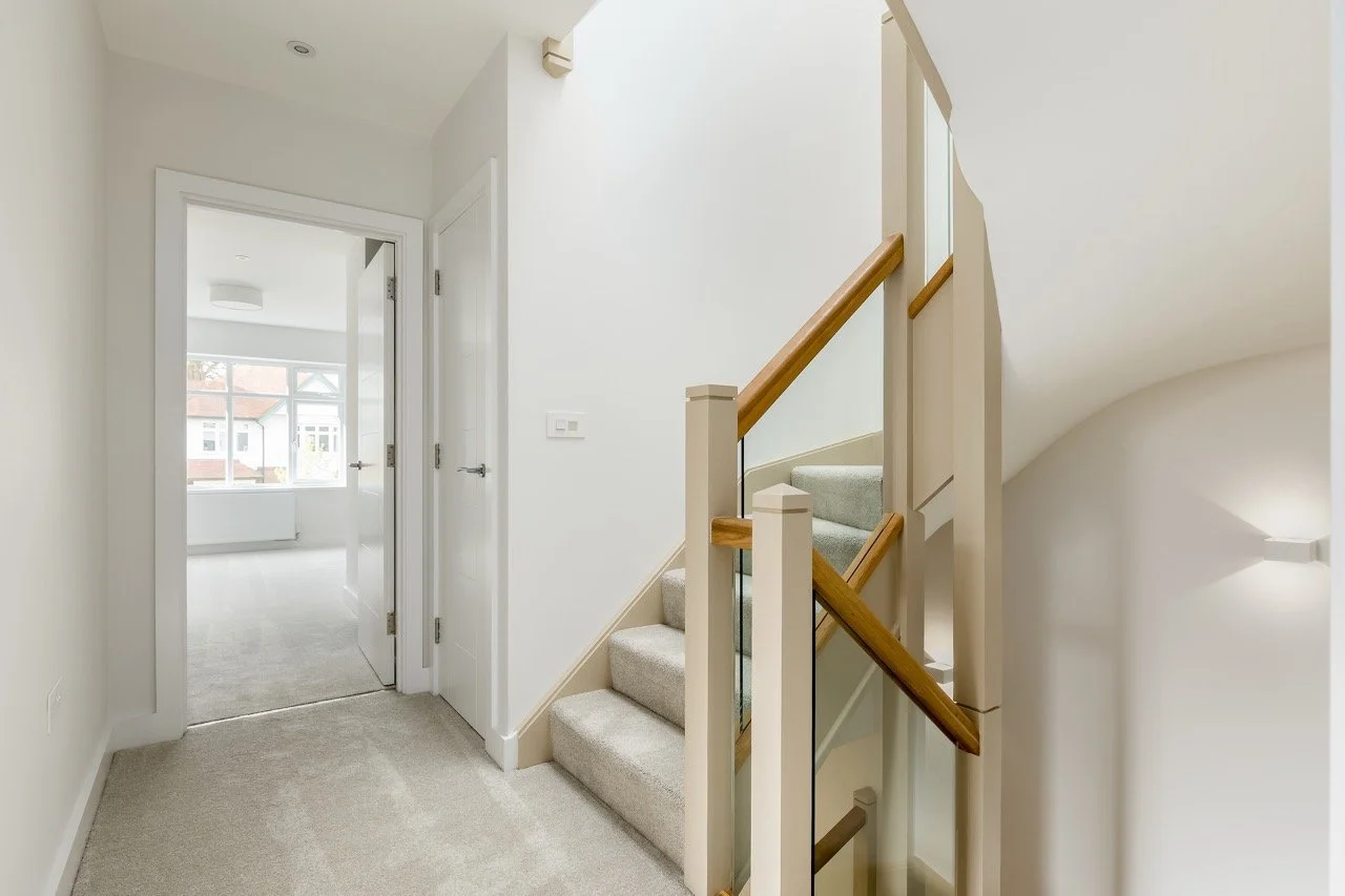 41aKingsAvenueph26 Large Large.jpeg