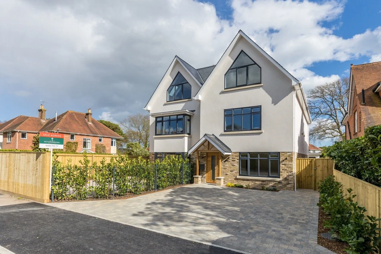 1. 41aKingsAvenueph21 Large Large.jpeg