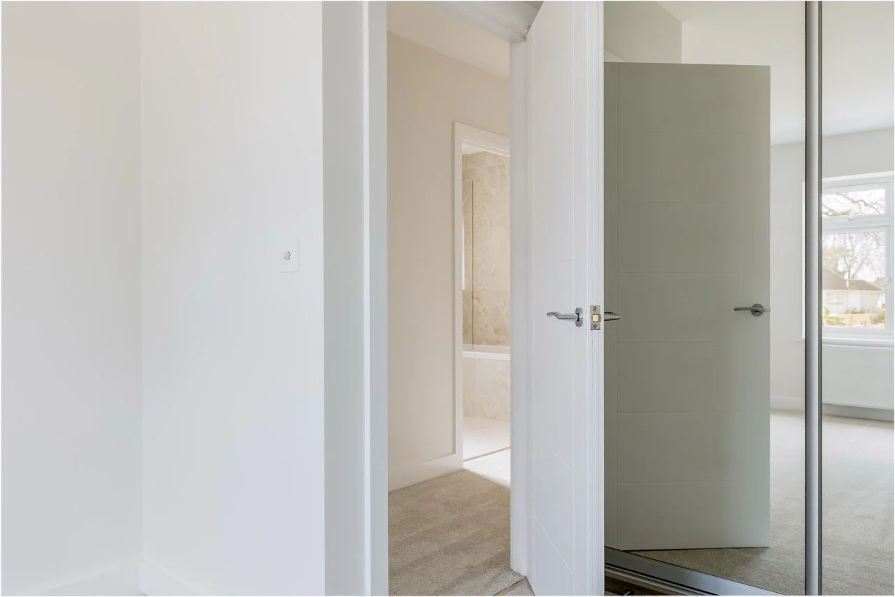 41aKingsAvenueph24 Large Large.jpeg