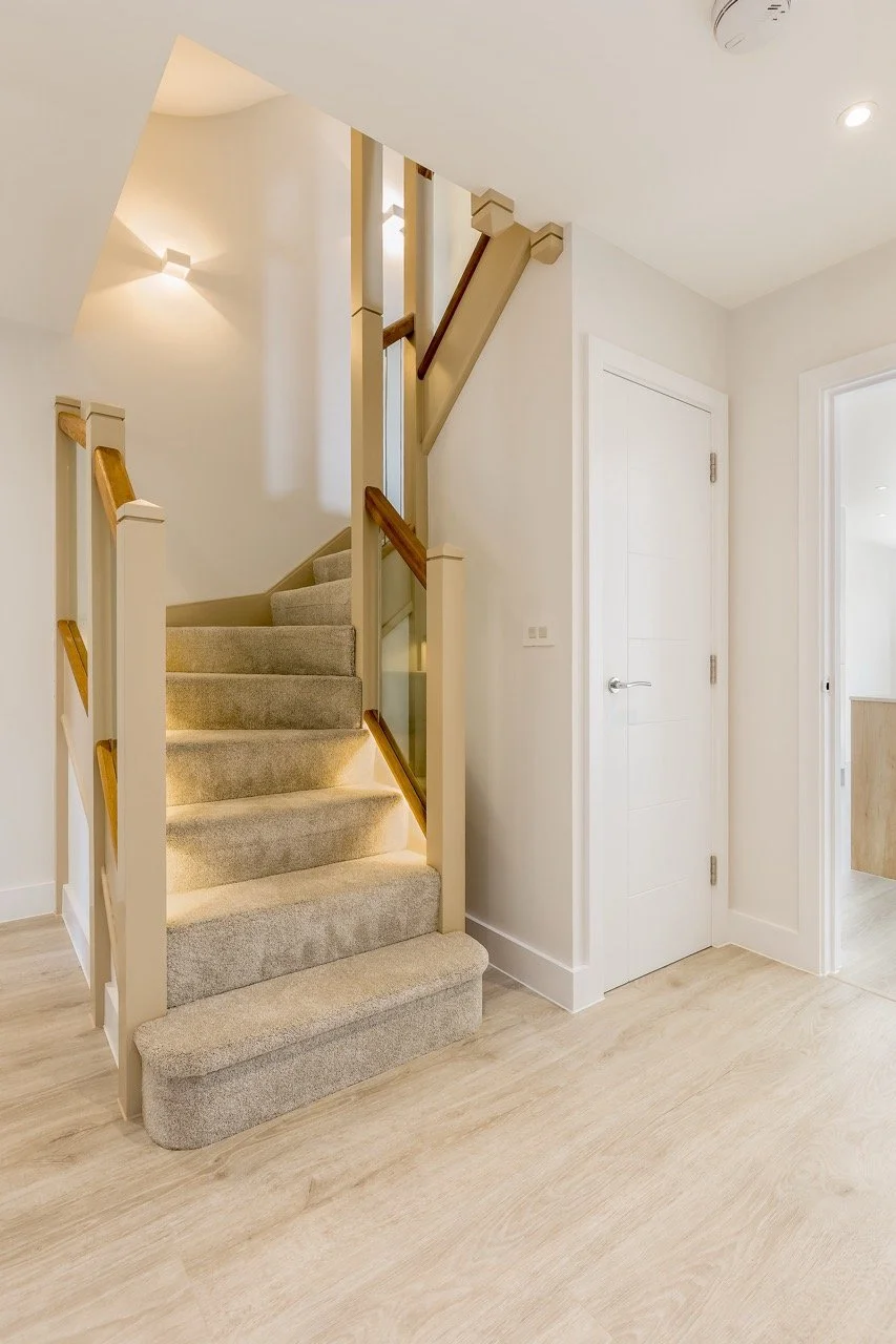 41aKingsAvenueph16 Large Large.jpeg