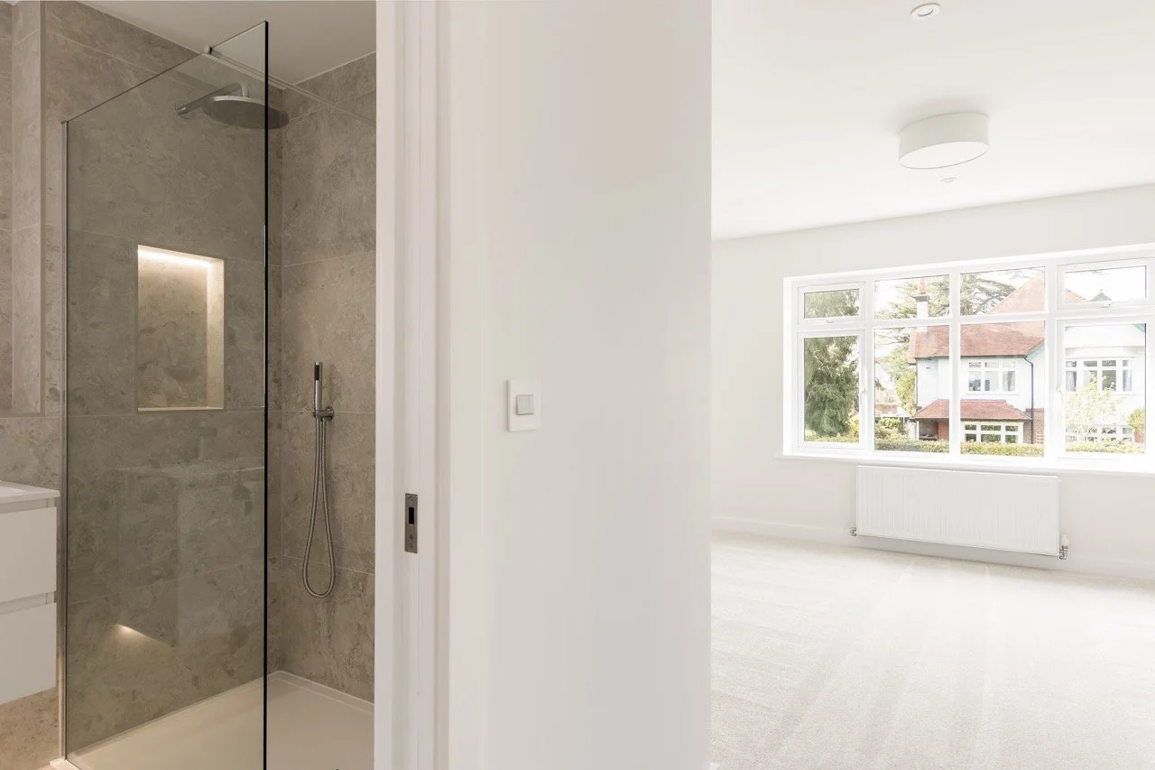 41aKingsAvenueph29 Large Large.jpeg