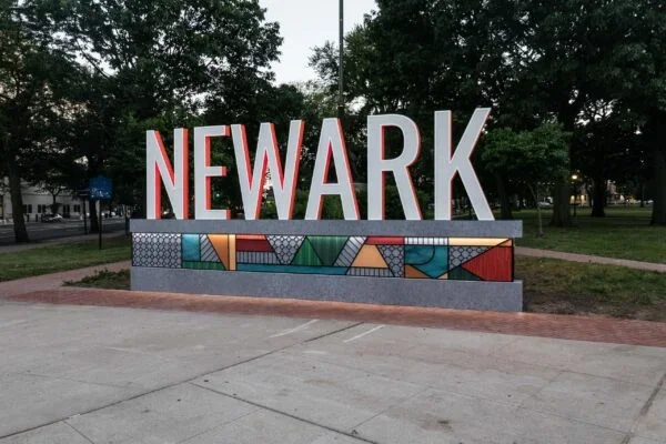 Newark_Sign_DreamPlay_Cesar_Melgar_-27-scaled-600x400.jpg.webp