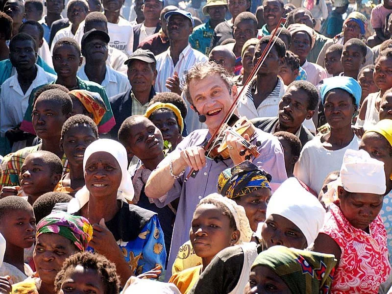 Georgian Banov delighting a conference in Malawi with his super-energetic, anointed music