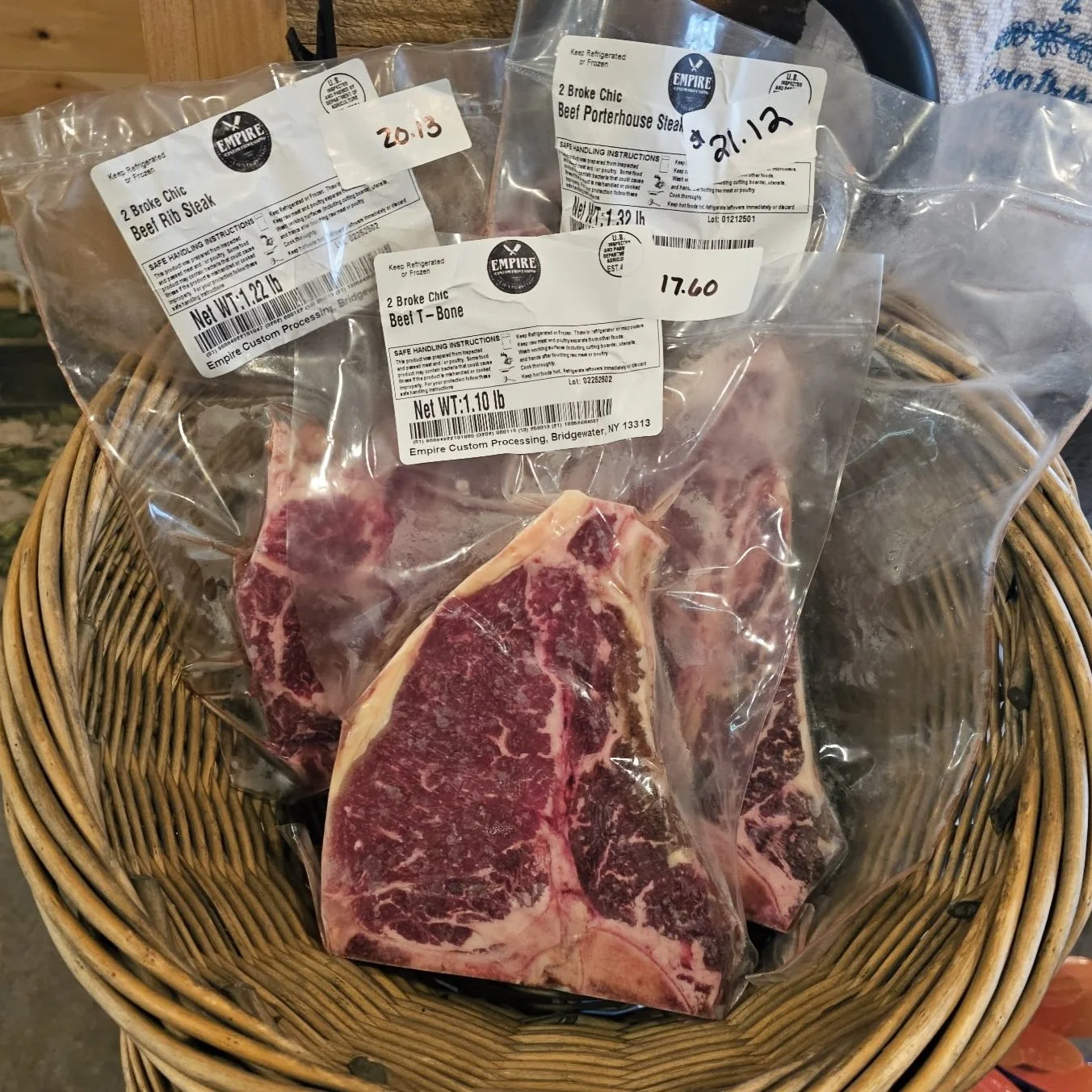 2 Brokechics Udderly Delight Fresh Meats & More - Photo 4