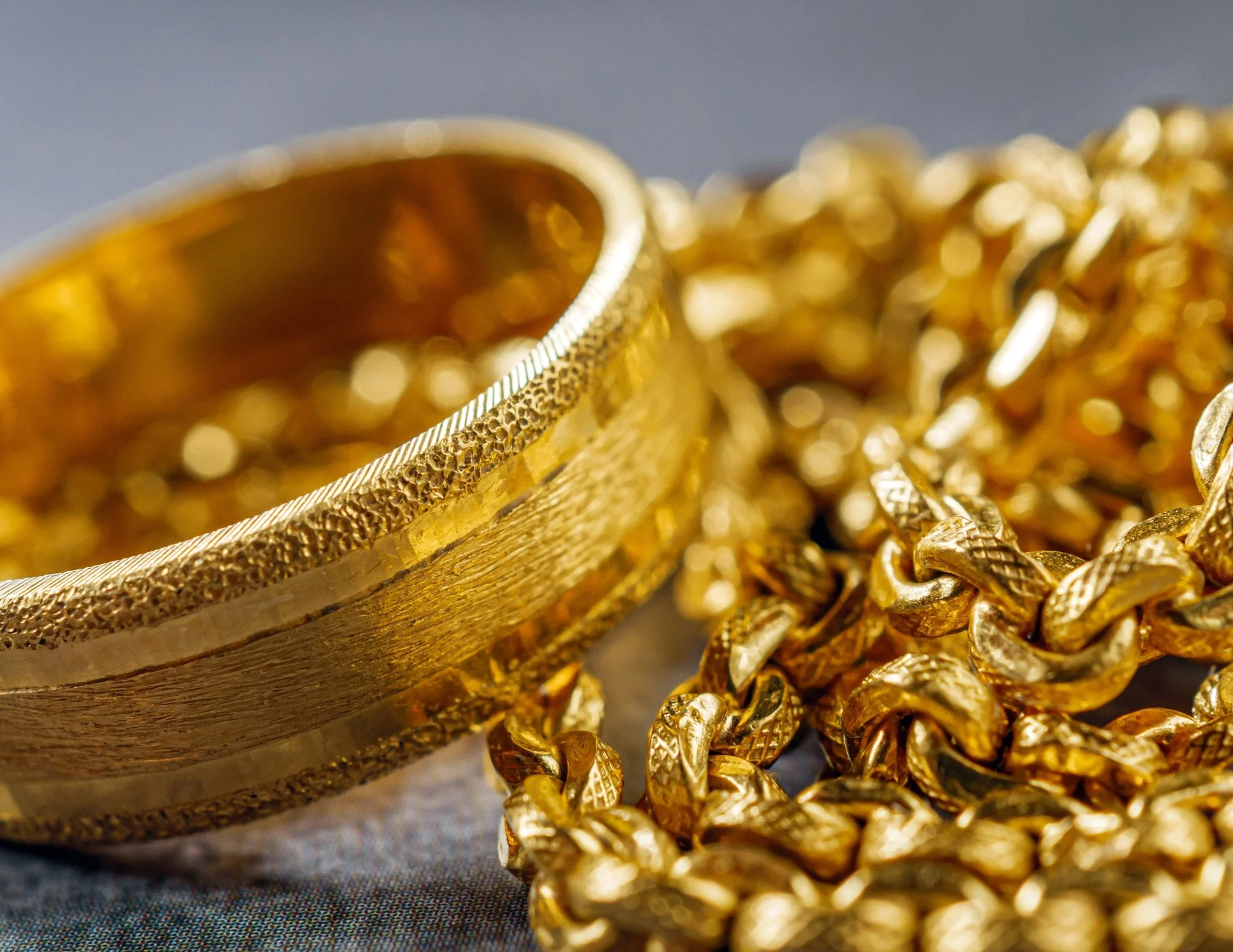 What Causes Precious Metal Prices to Change?