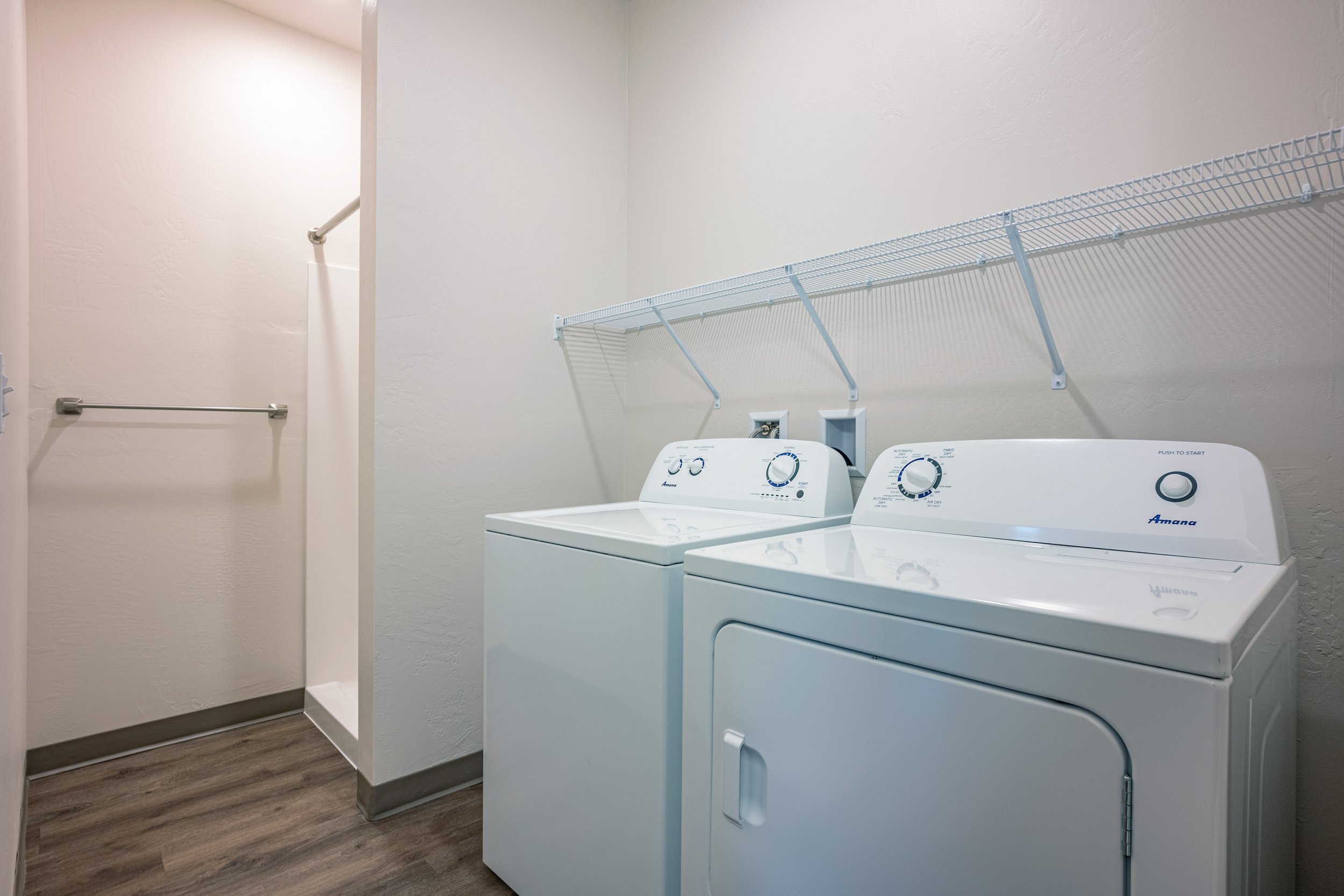 Bathroom 2-3.jpg