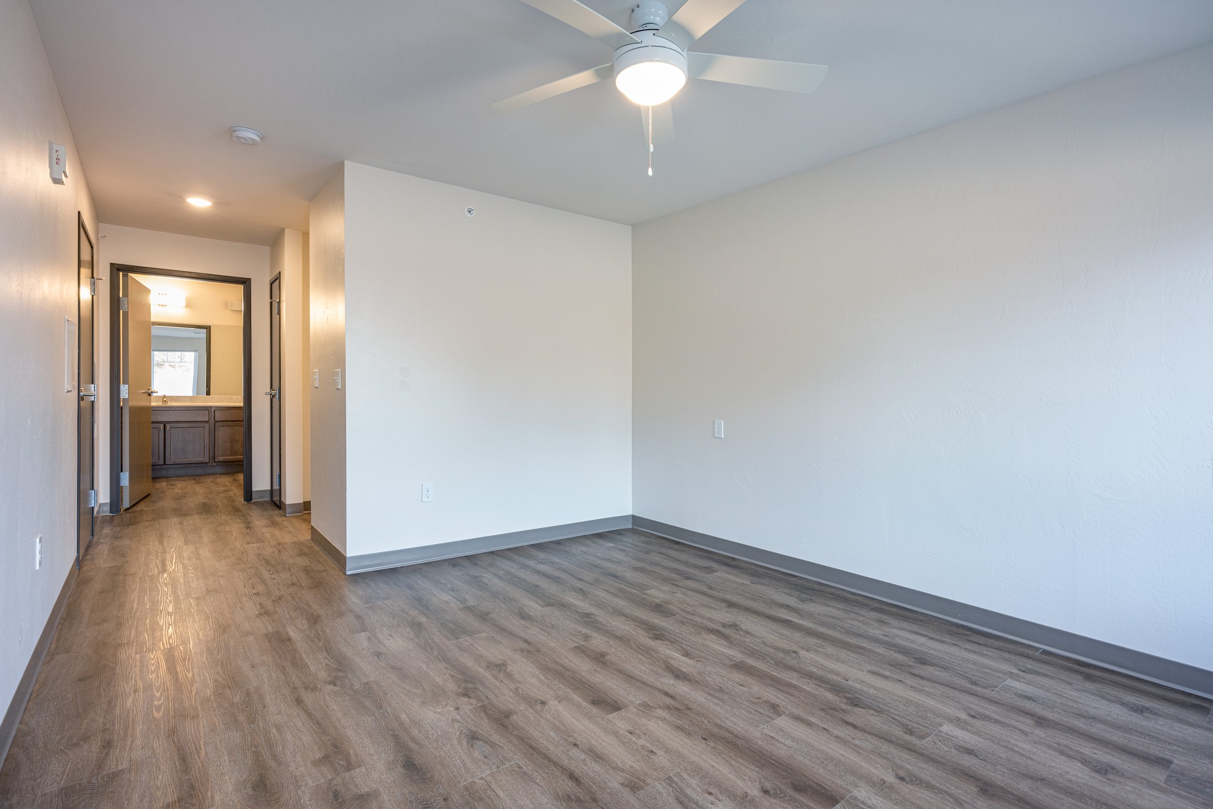 Bedroom 1-2.jpg
