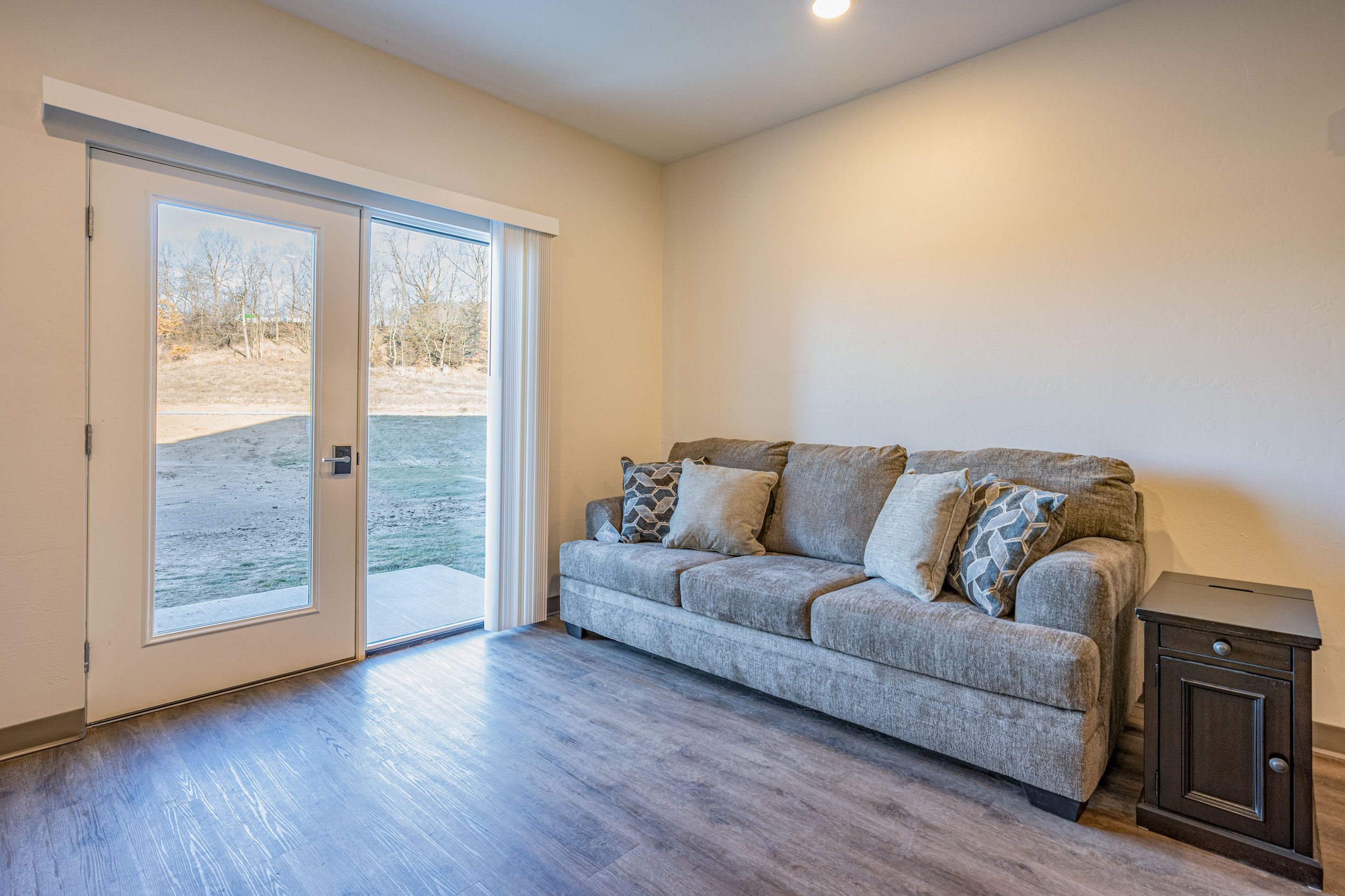 Living ROom 1-3.jpg