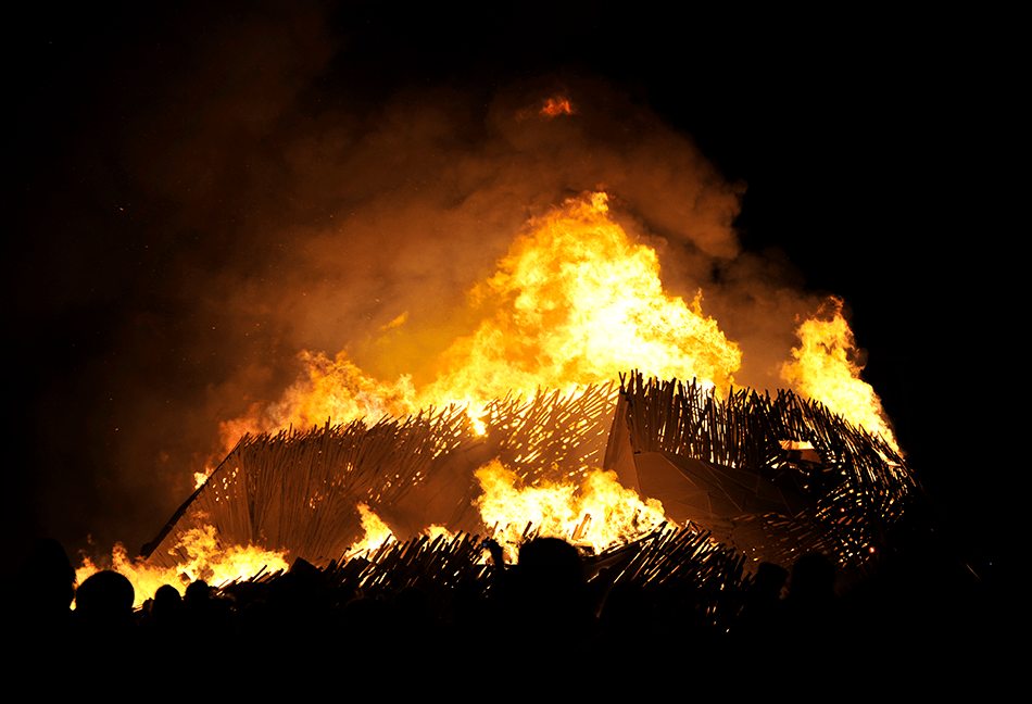 Temple Burn. photo: Jess Hobbs 2010